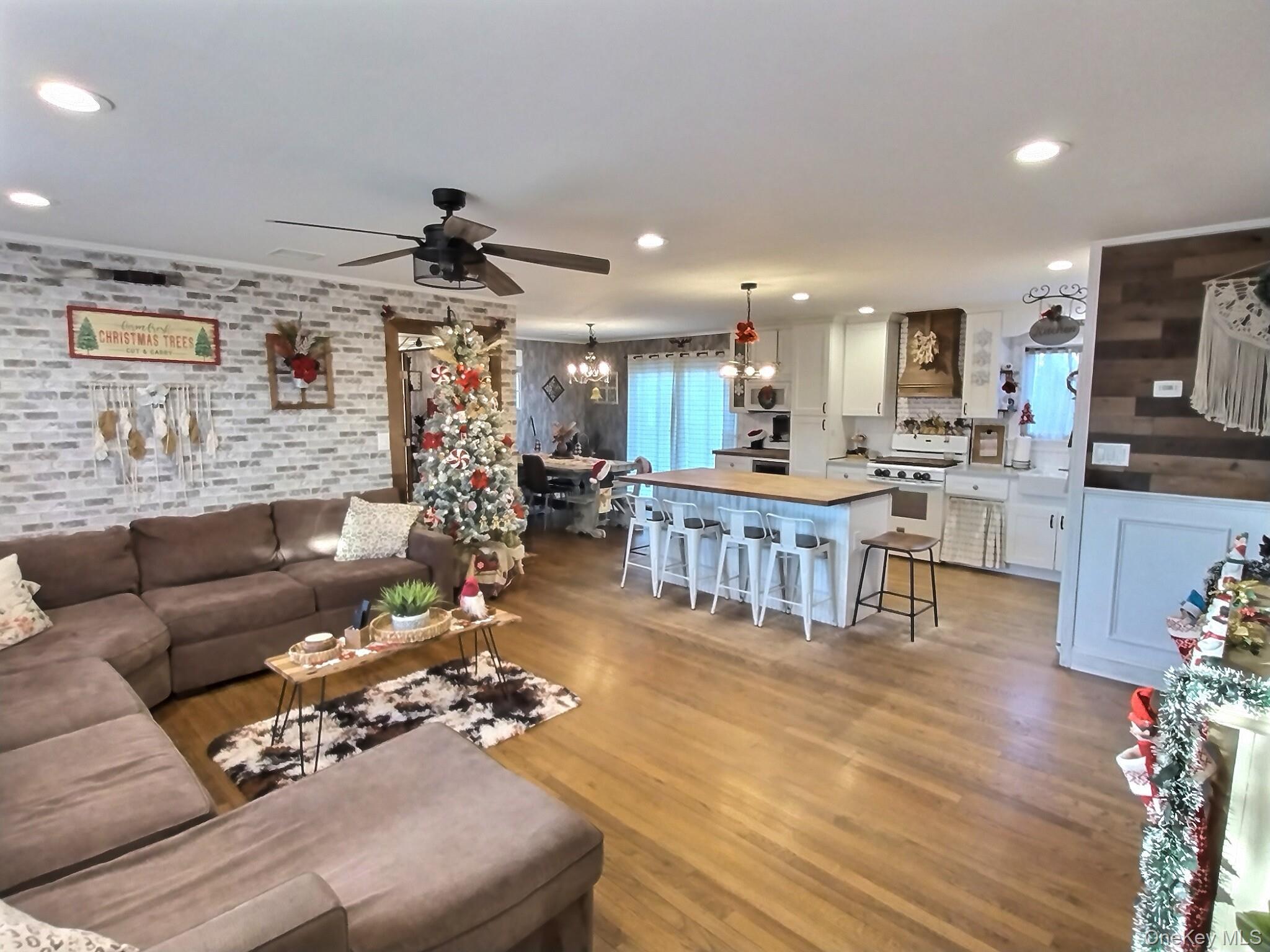 166 Daniel Road N, Massapequa, NY 11758