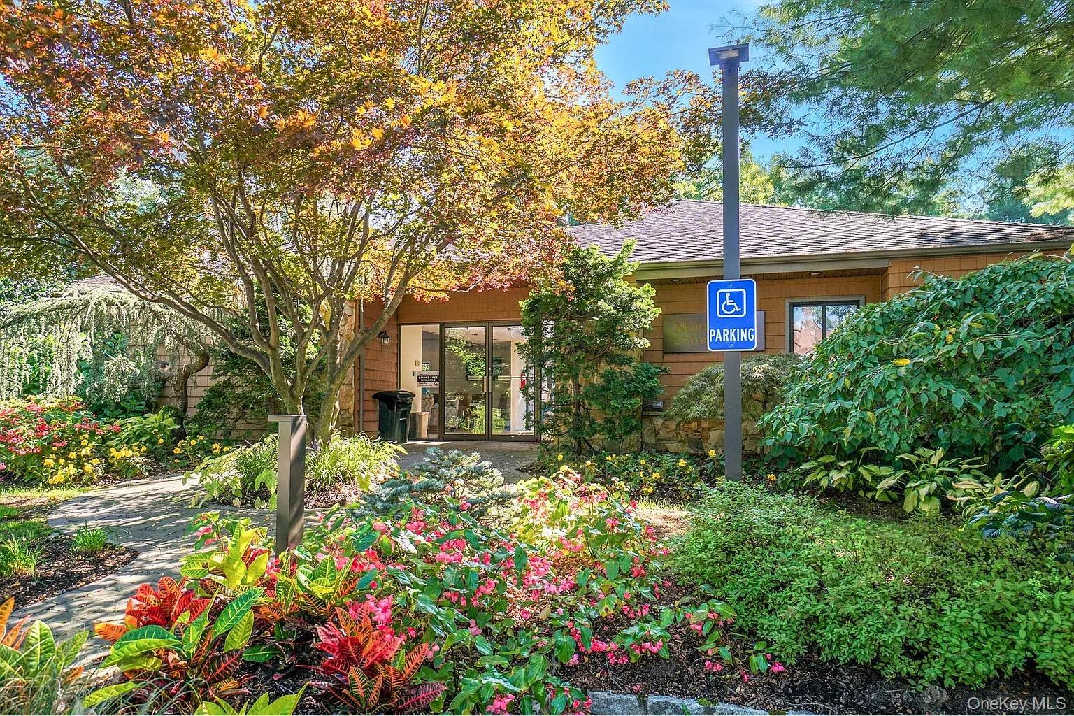 100 Northgate Circle, Melville, NY 11747