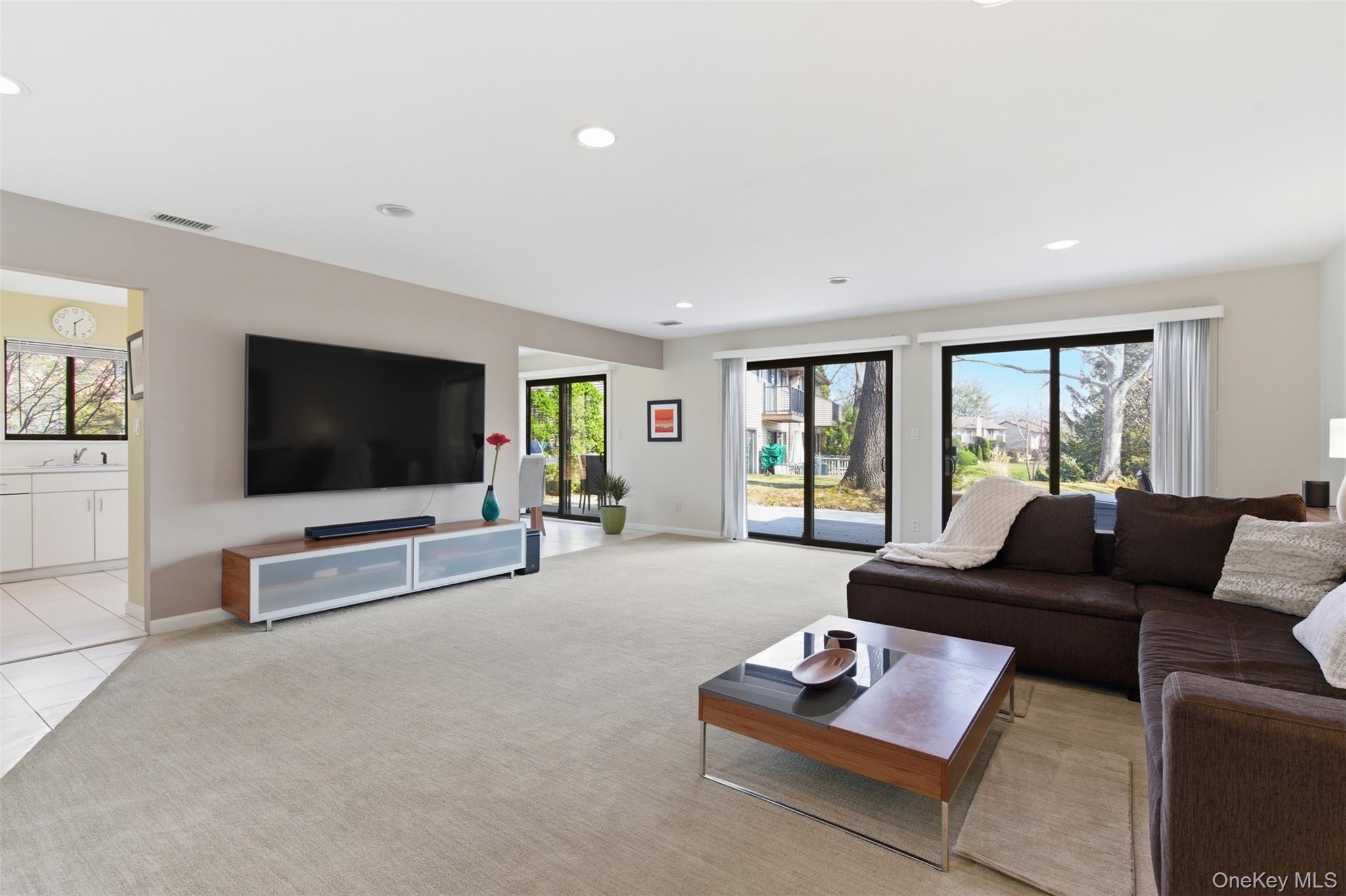 100 Northgate Circle, Melville, NY 11747