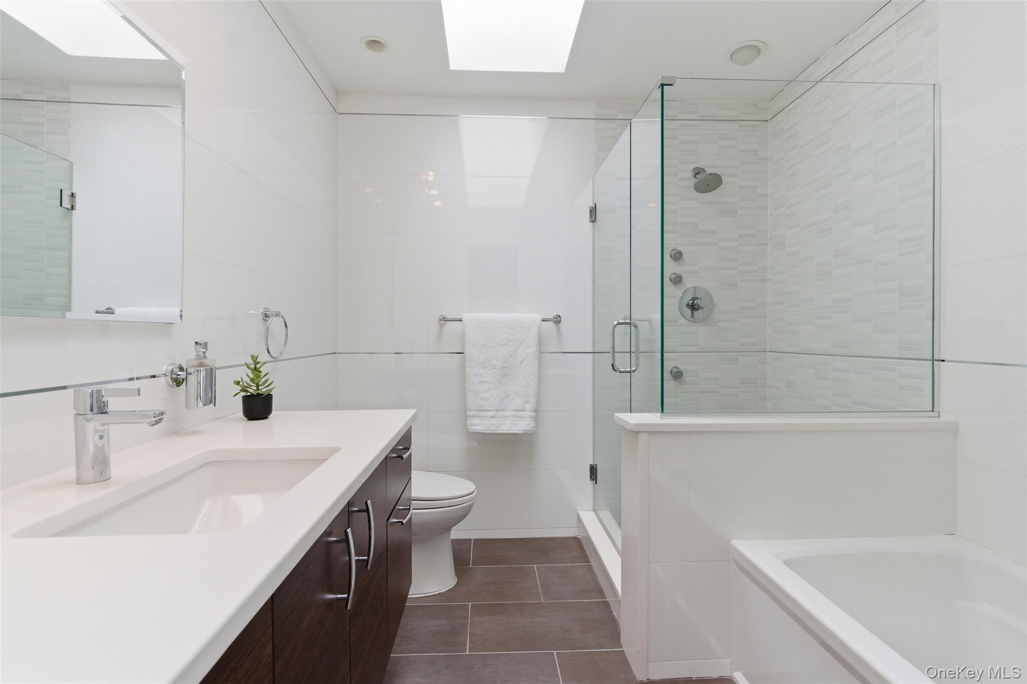 100 Northgate Circle, Melville, NY 11747