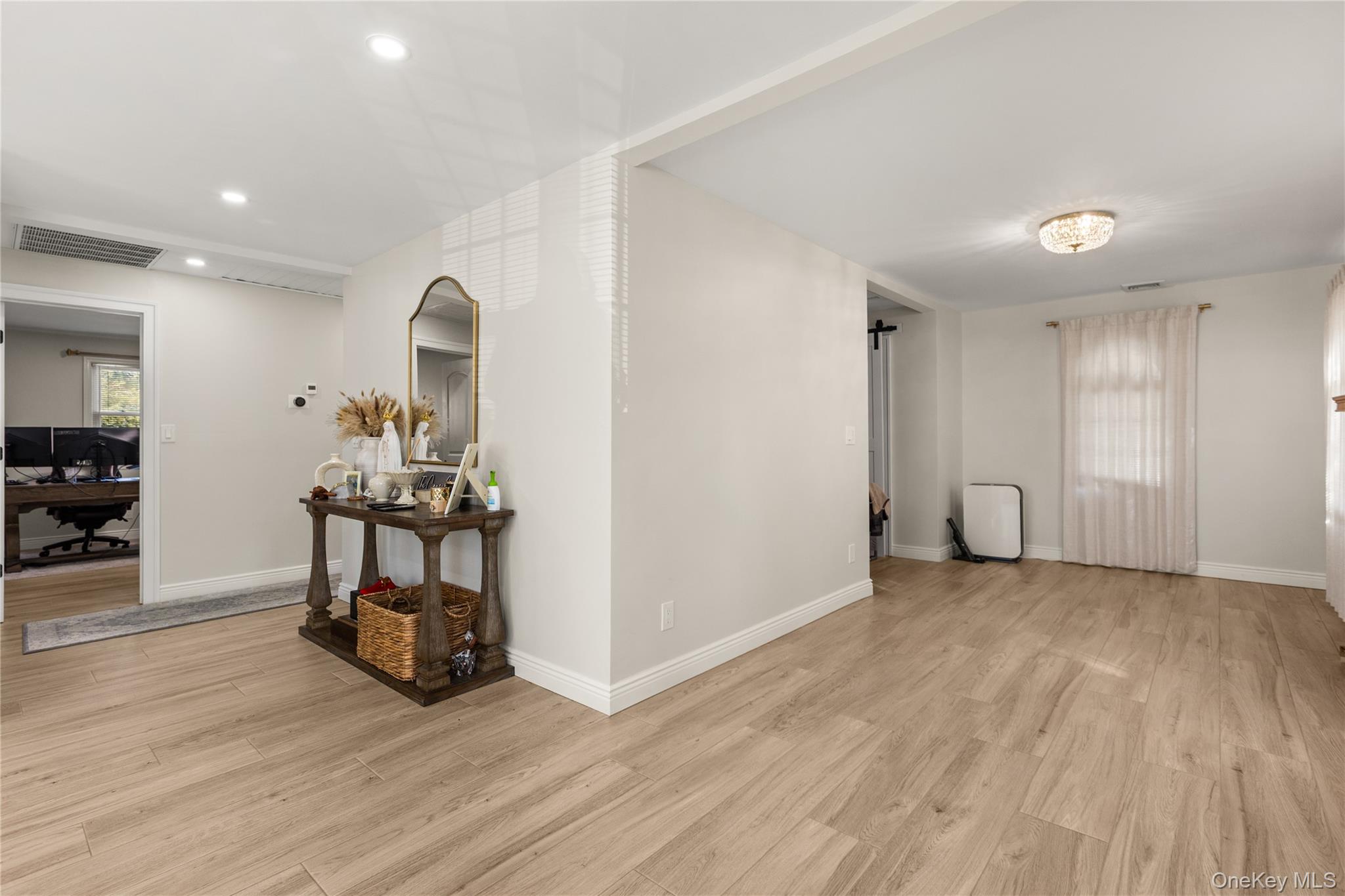 18 Floral Avenue, Huntington, NY 11743