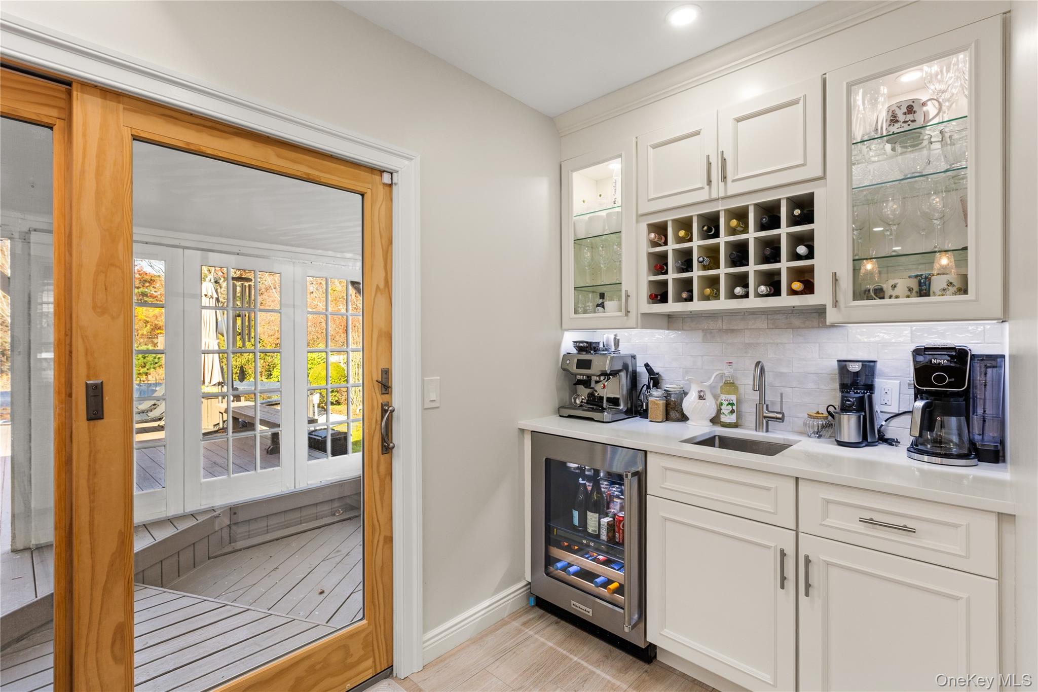 18 Floral Avenue, Huntington, NY 11743