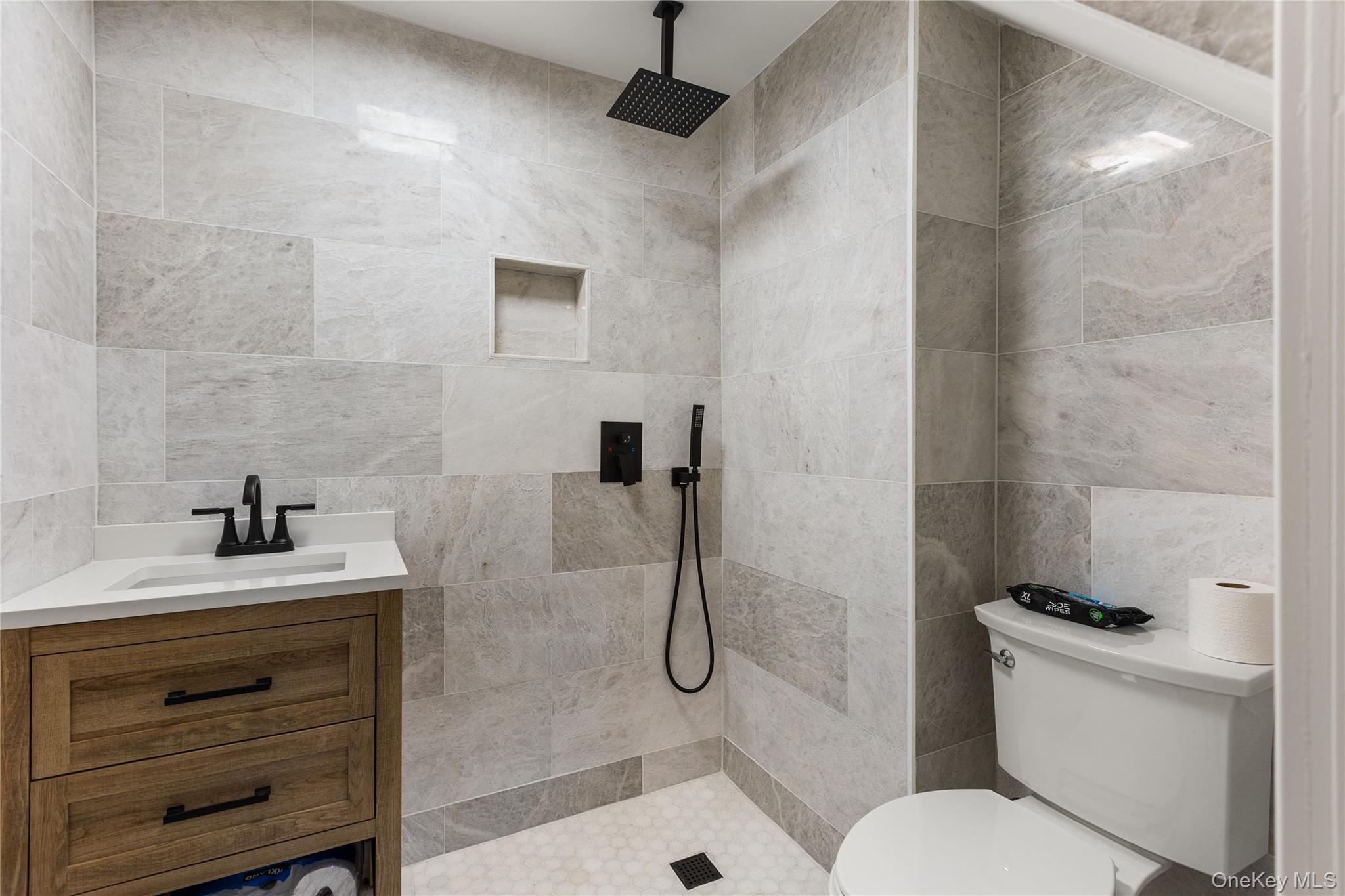 18 Floral Avenue, Huntington, NY 11743