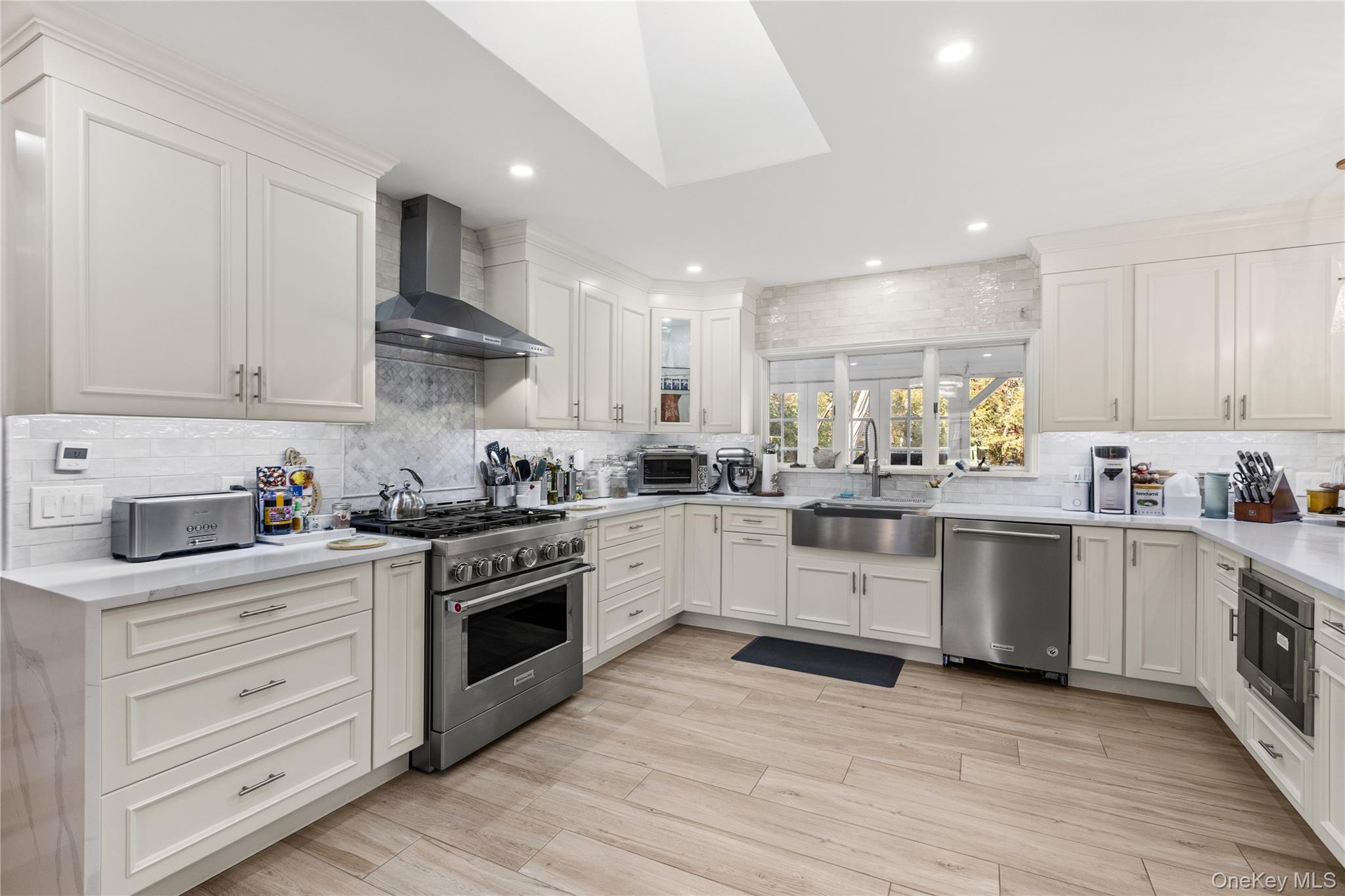 18 Floral Avenue, Huntington, NY 11743