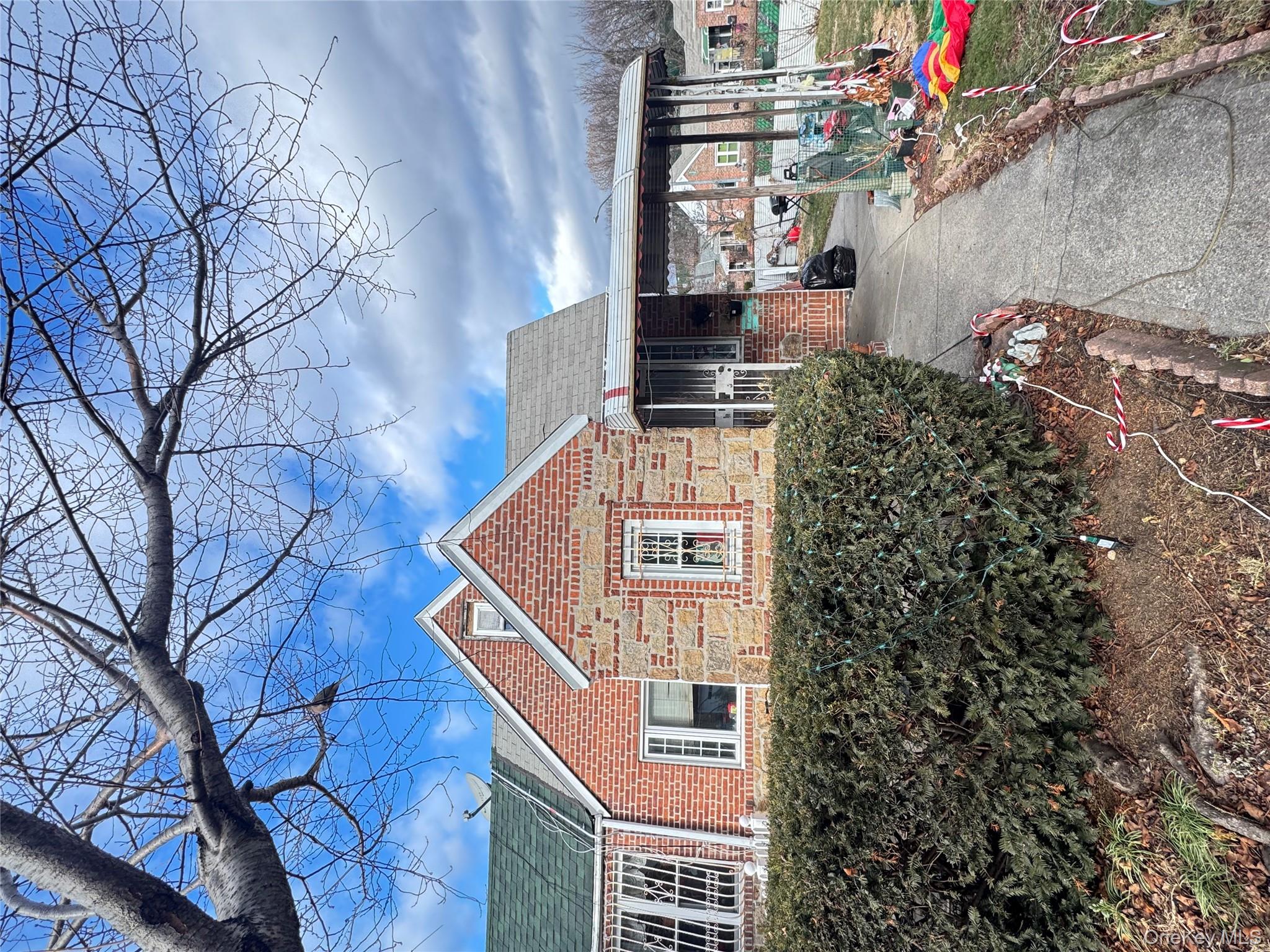 7291 Calamus Avenue, Woodside, NY 11377