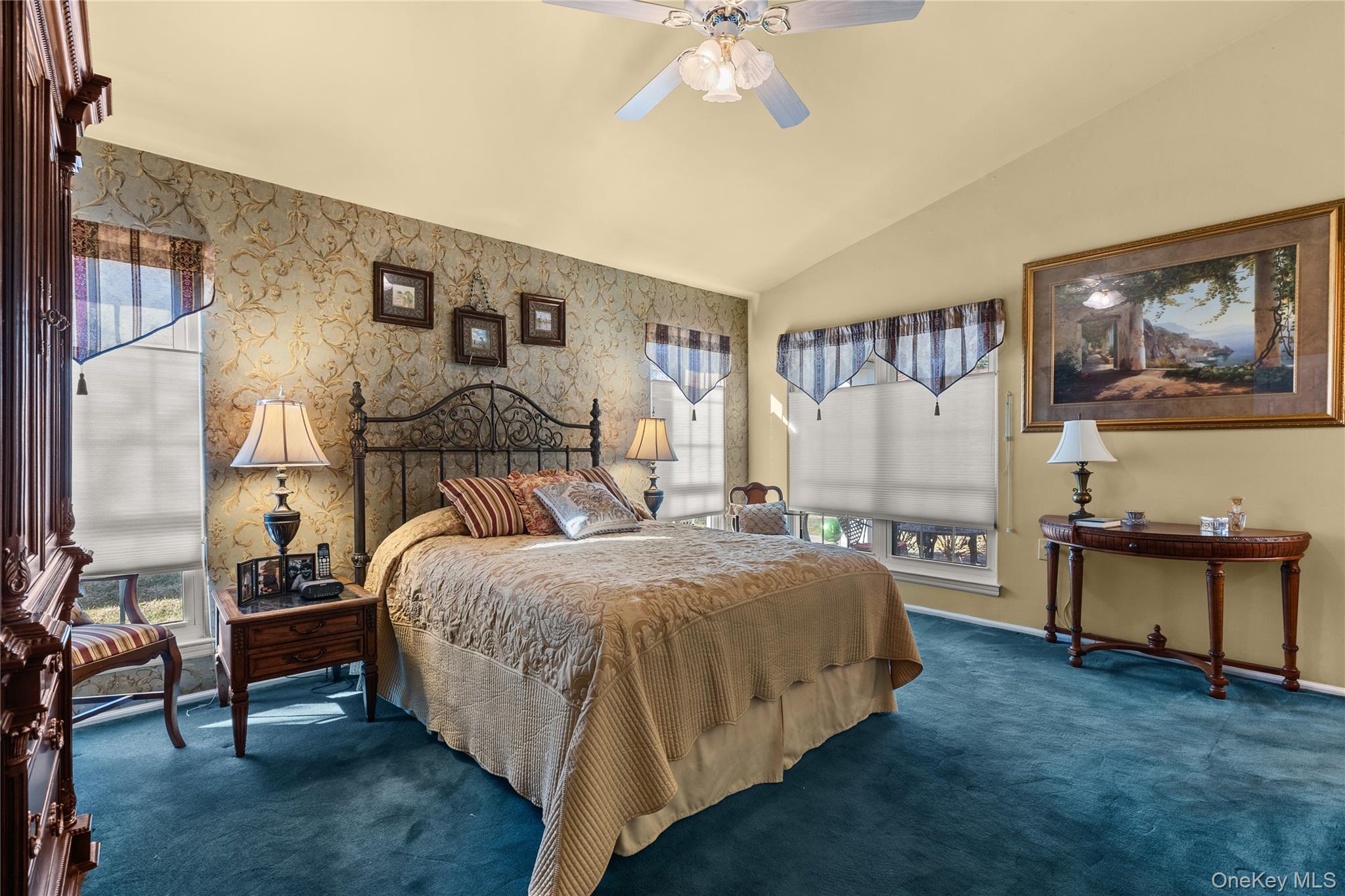 77 Glen Drive, Ridge, NY 11961