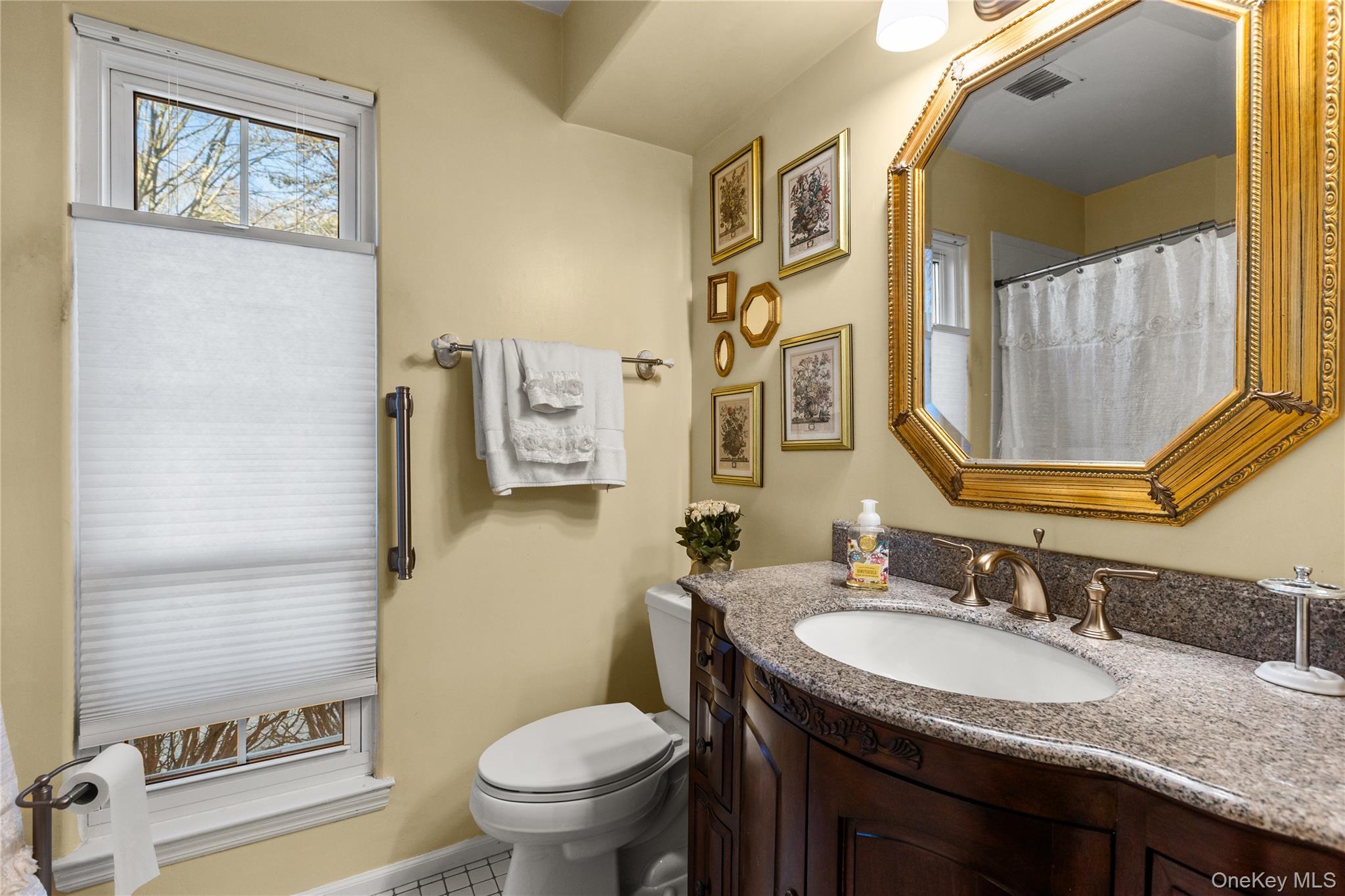 77 Glen Drive, Ridge, NY 11961