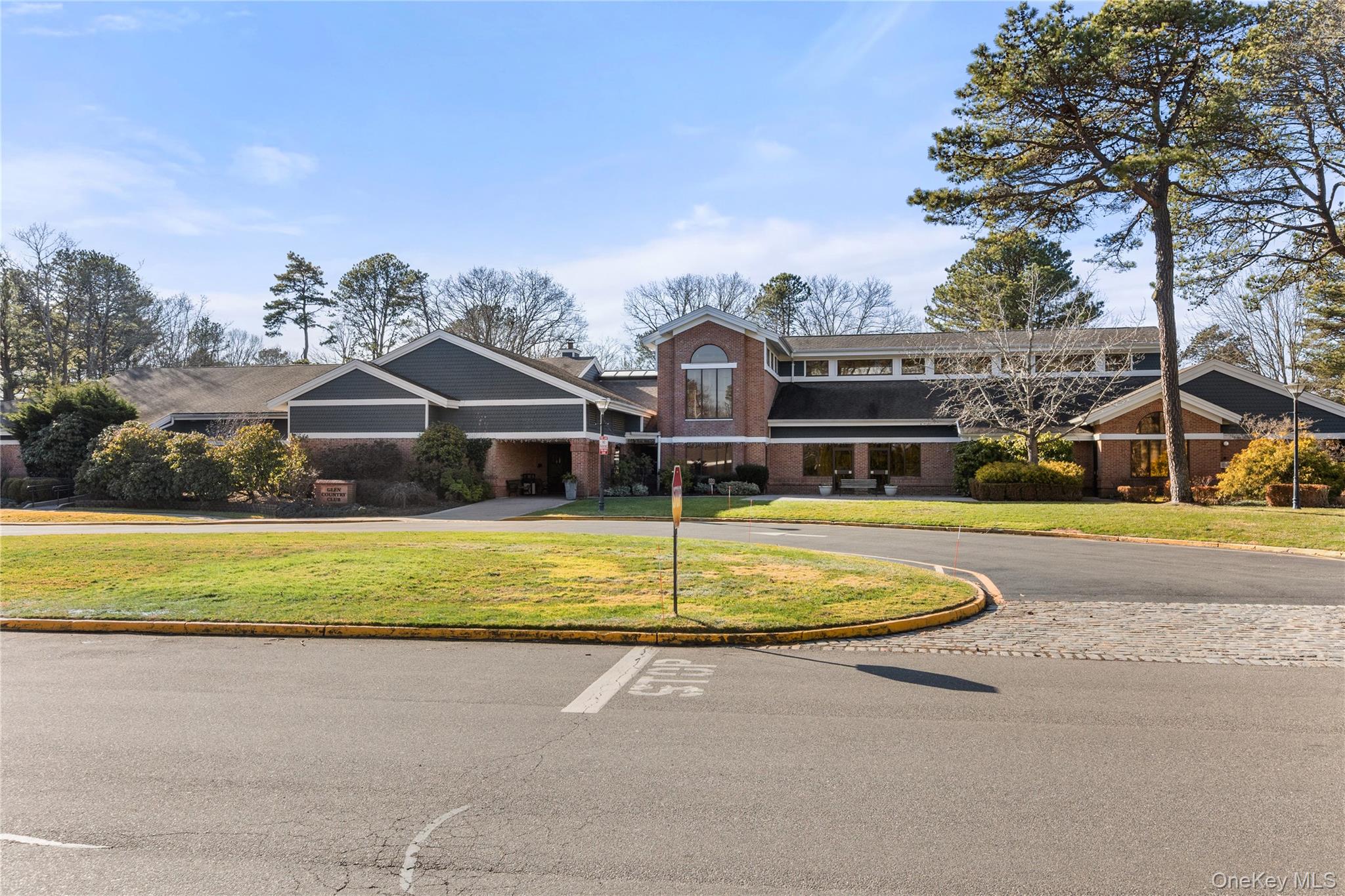 77 Glen Drive, Ridge, NY 11961