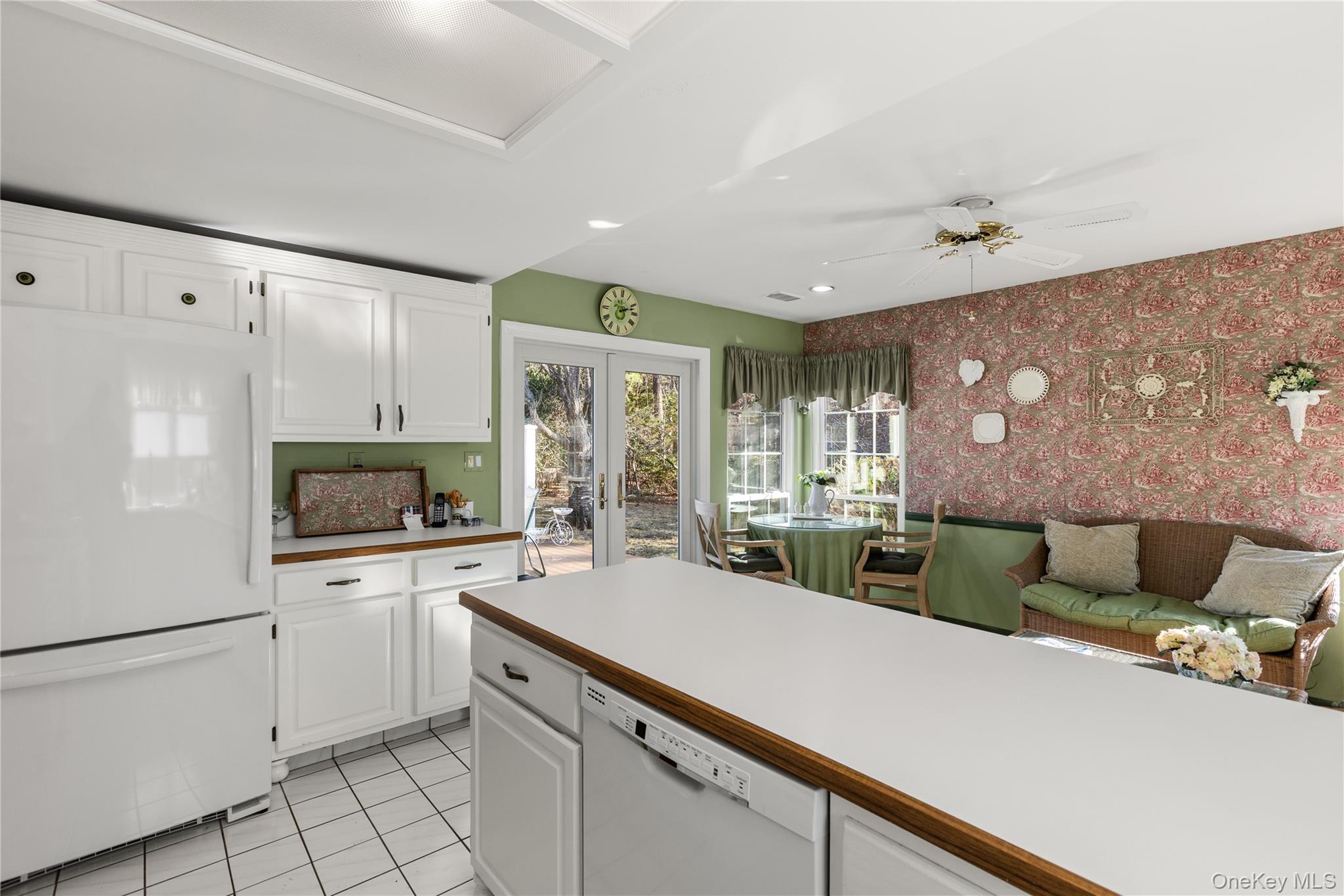 77 Glen Drive, Ridge, NY 11961