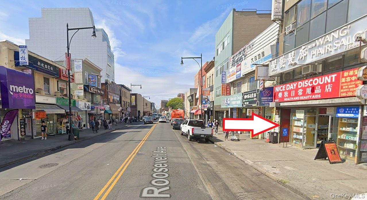 136-87 Roosevelt Avenue, Flushing, NY 11354