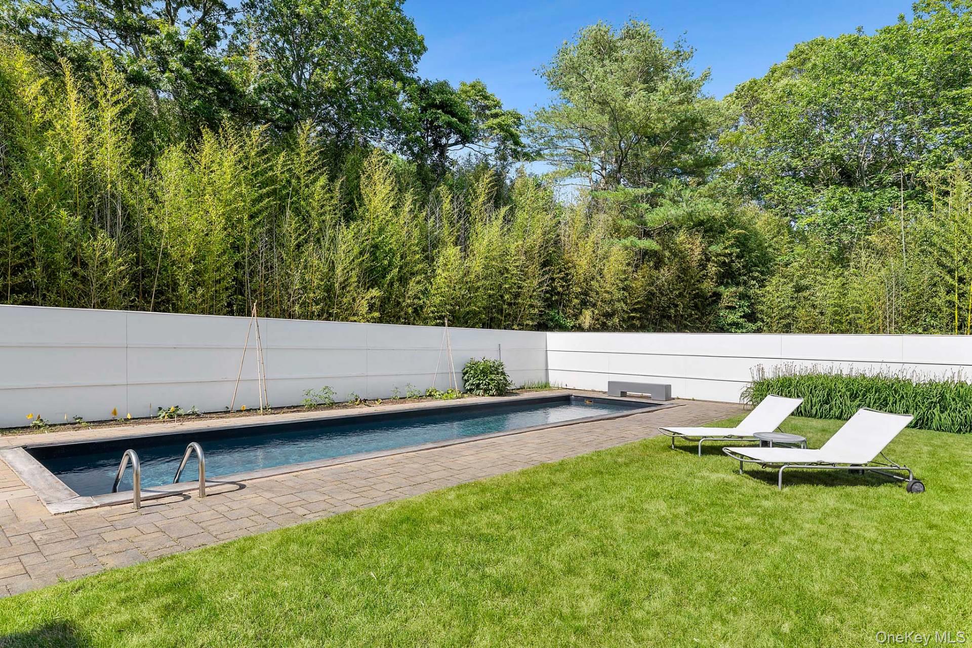 210 Narrow Lane E, Sagaponack, NY 11962
