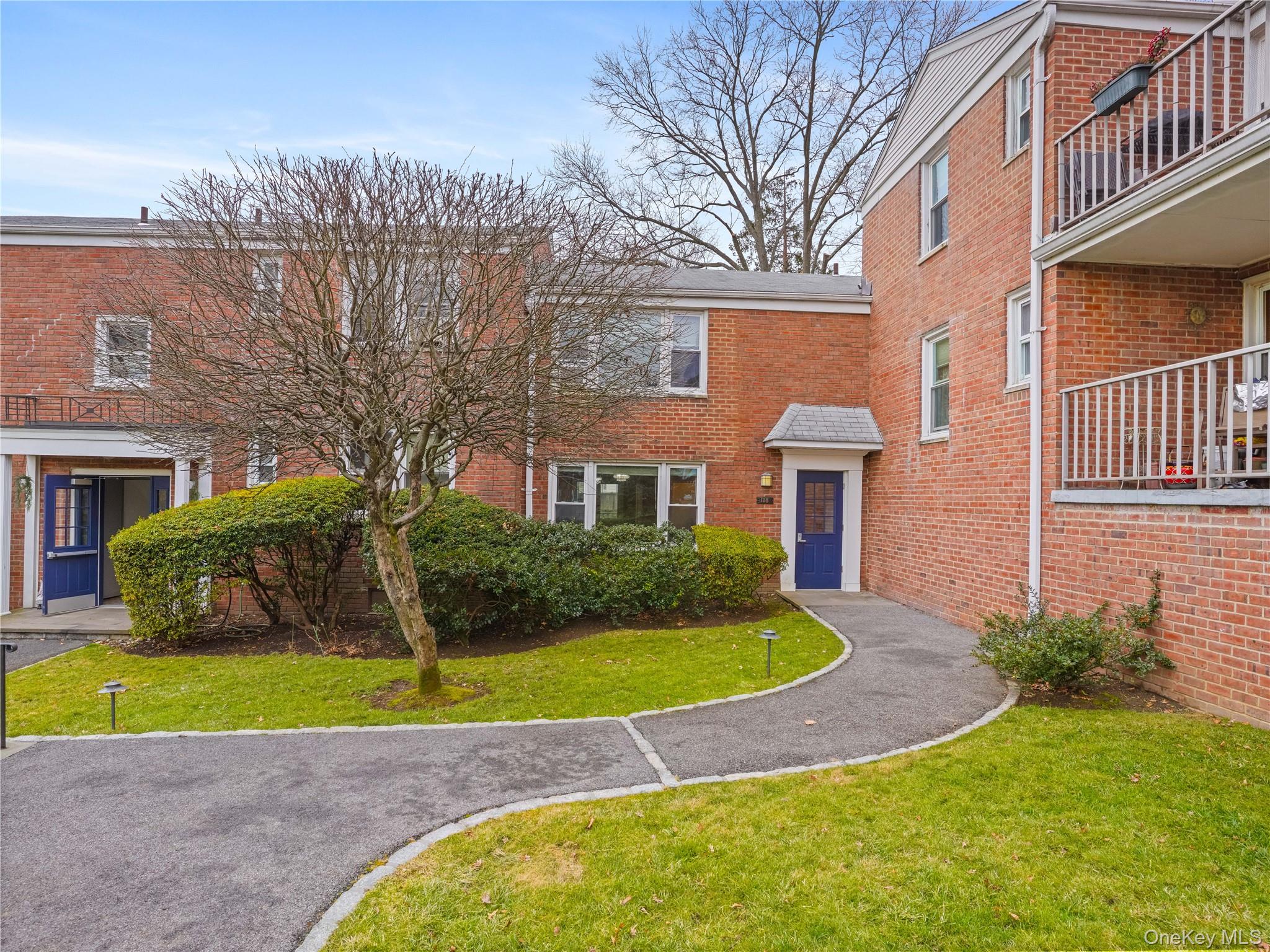 118 Lawn Terrace Terrace # #1E, Mamaroneck, NY 10543