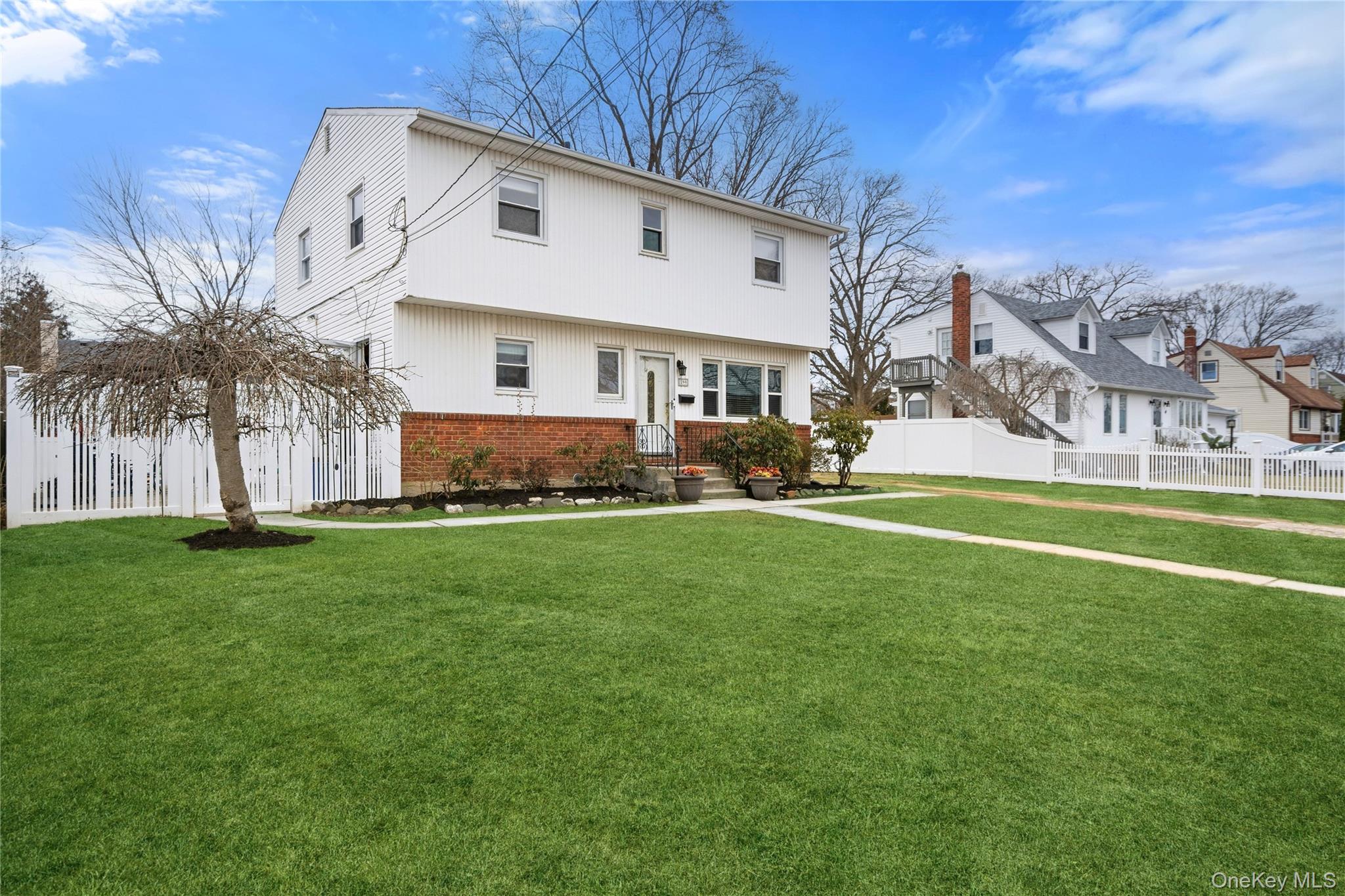 299 28th Street, Copiague, NY 11726