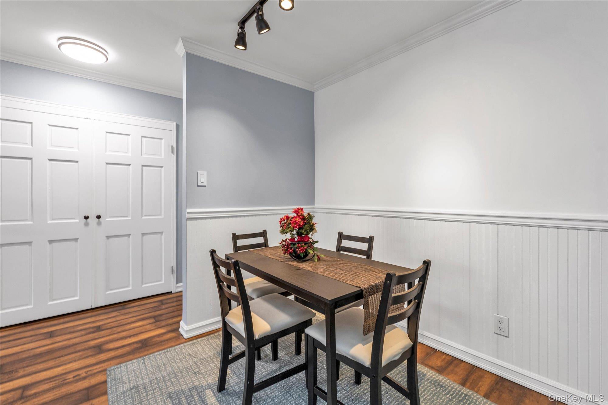 44-20 Douglaston Parkway # 6B, Douglaston, NY 11363