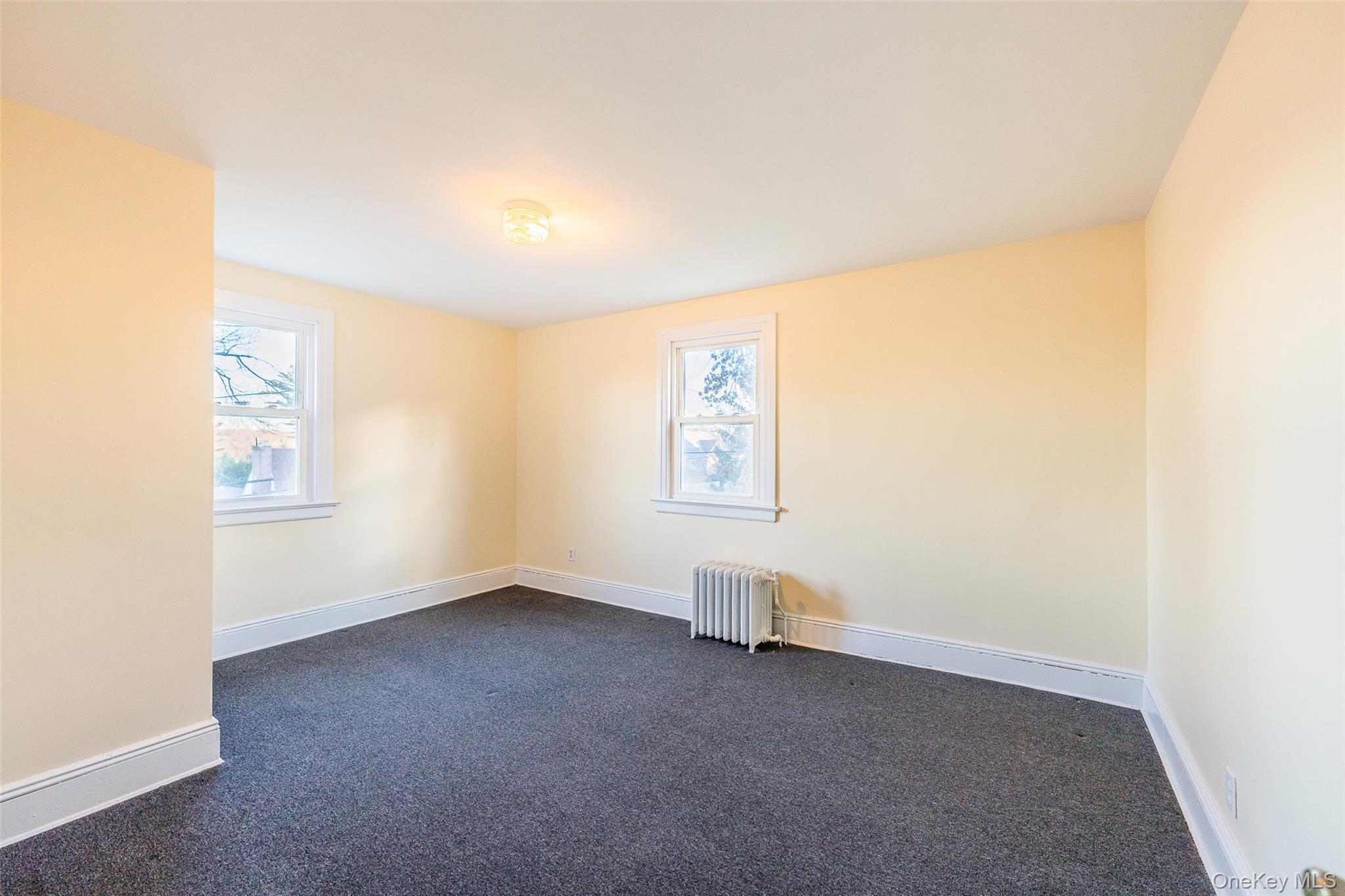 104 Grandview Avenue, Great Neck, NY 11020