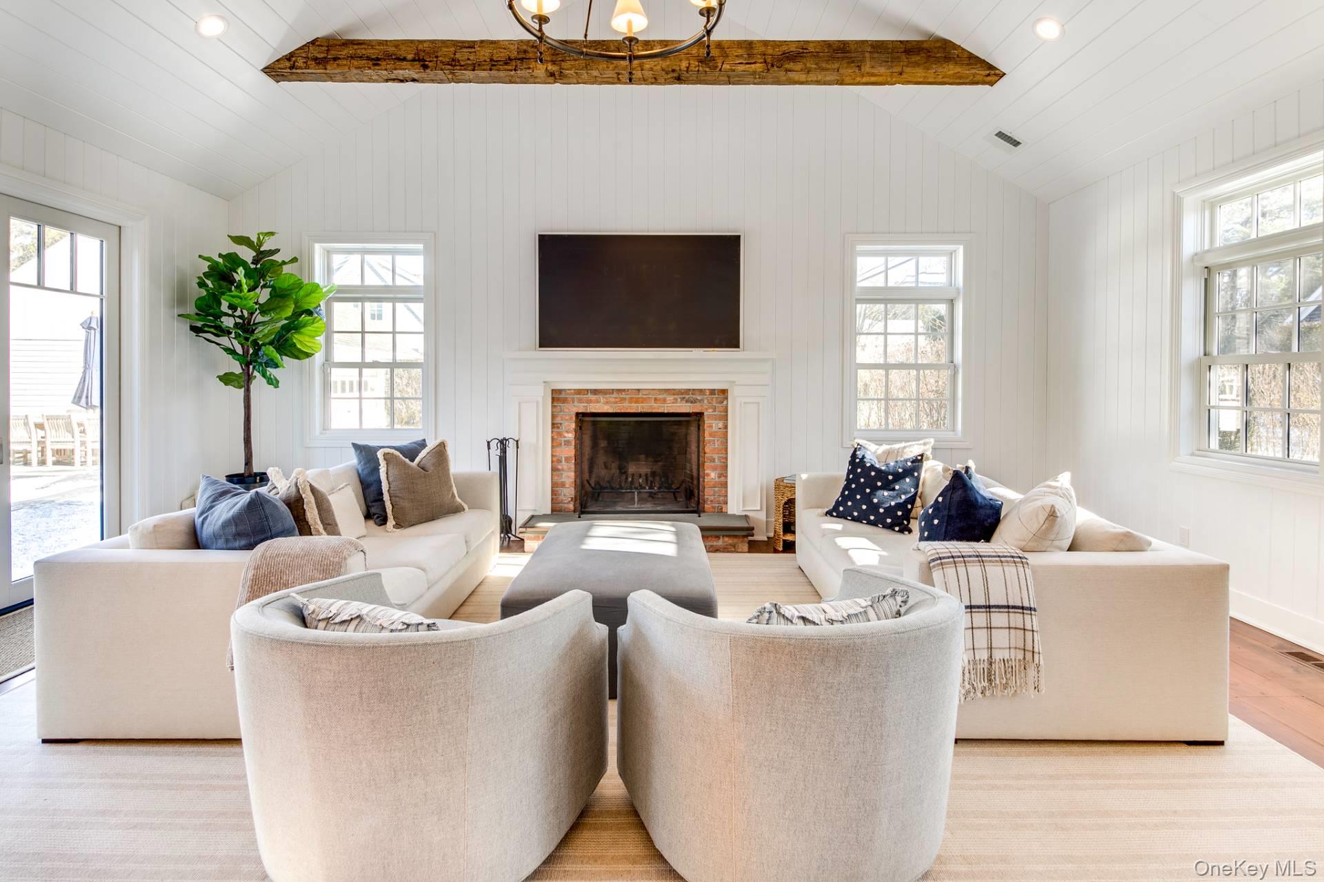 189 Lumber Lane, Bridgehampton, NY 11932