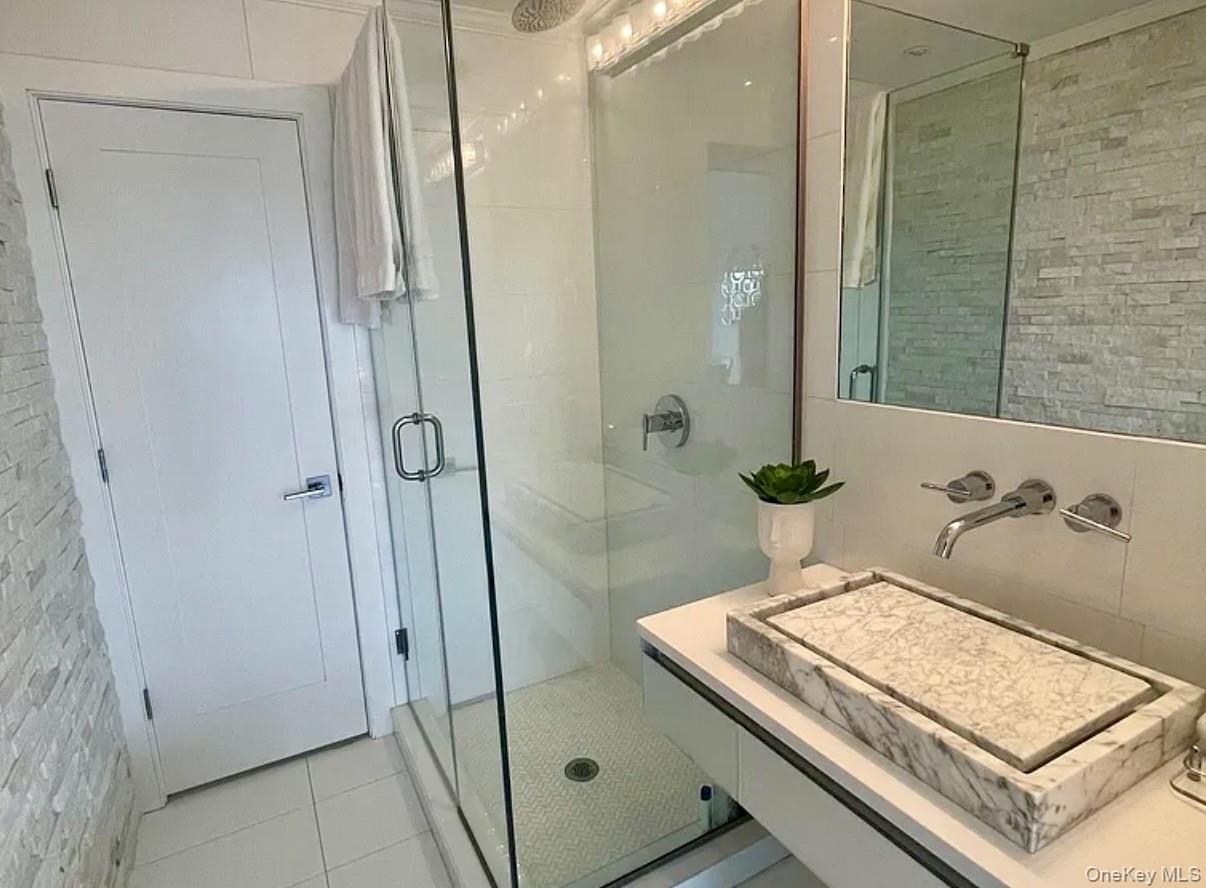 16 N Shore Road, Hampton Bays, NY 11946