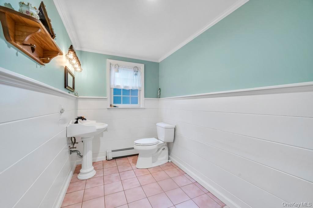 807 Union Avenue, Riverhead, NY 11901