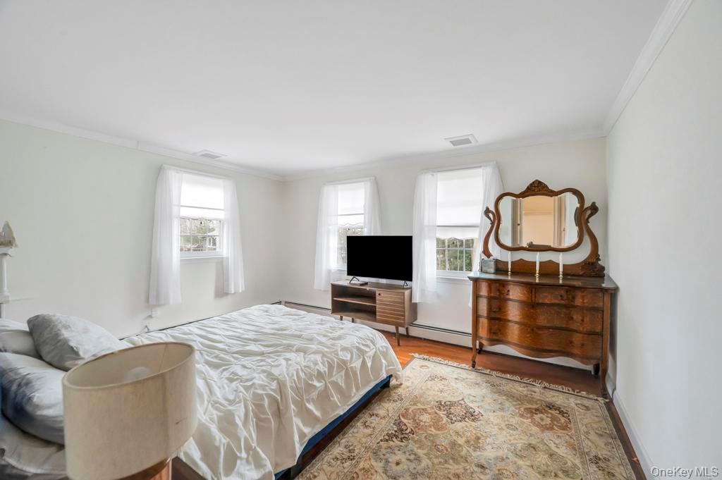 807 Union Avenue, Riverhead, NY 11901