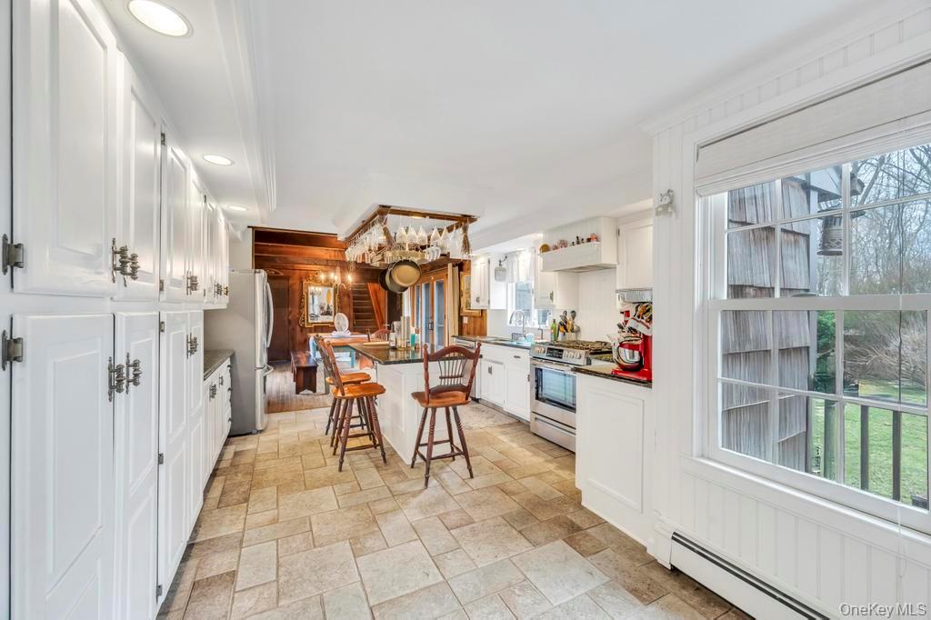 807 Union Avenue, Riverhead, NY 11901