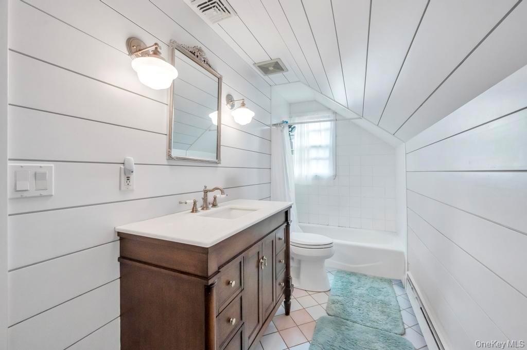 807 Union Avenue, Riverhead, NY 11901