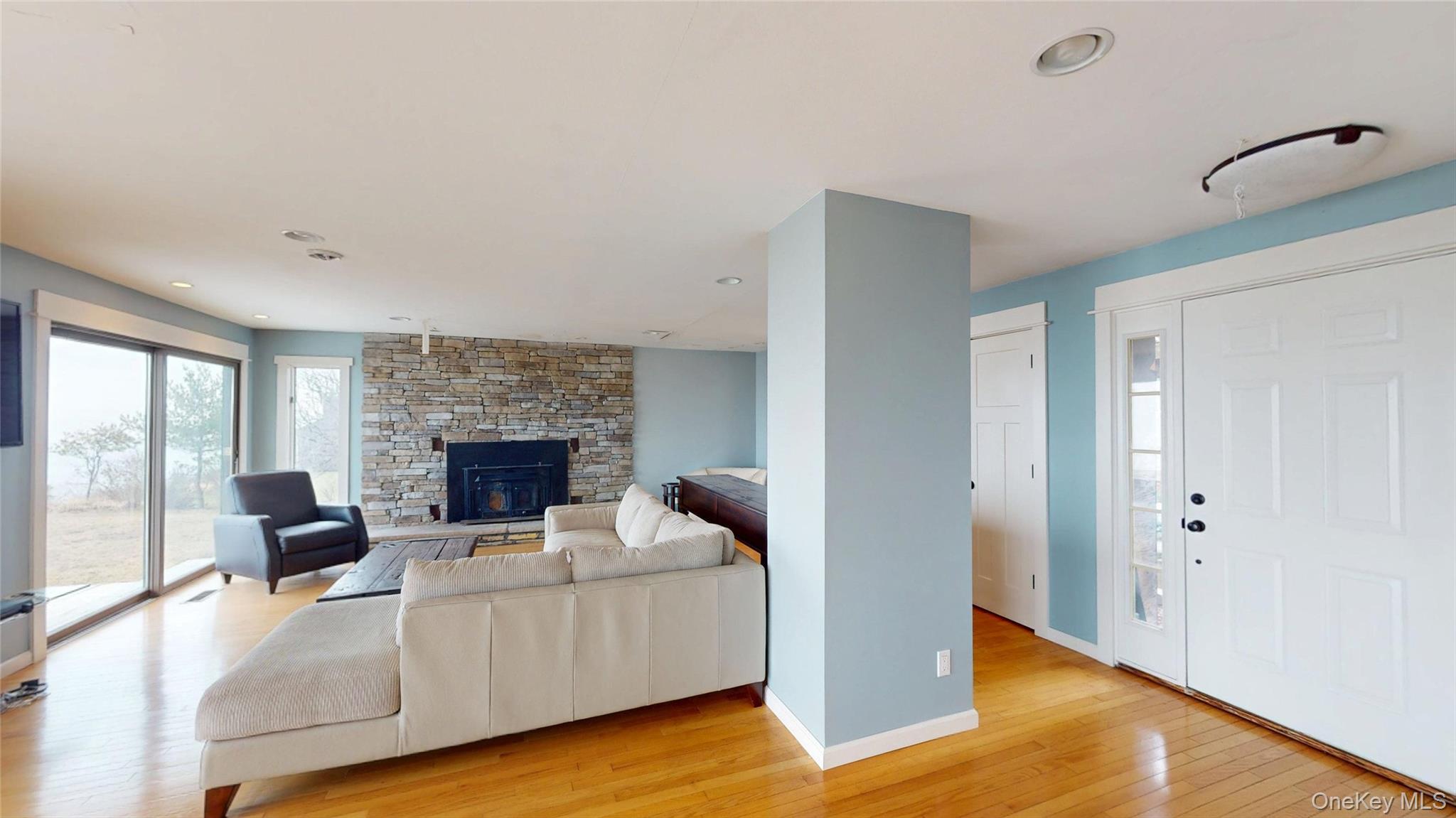 69 Seacliff Avenue, Miller Place, NY 11764