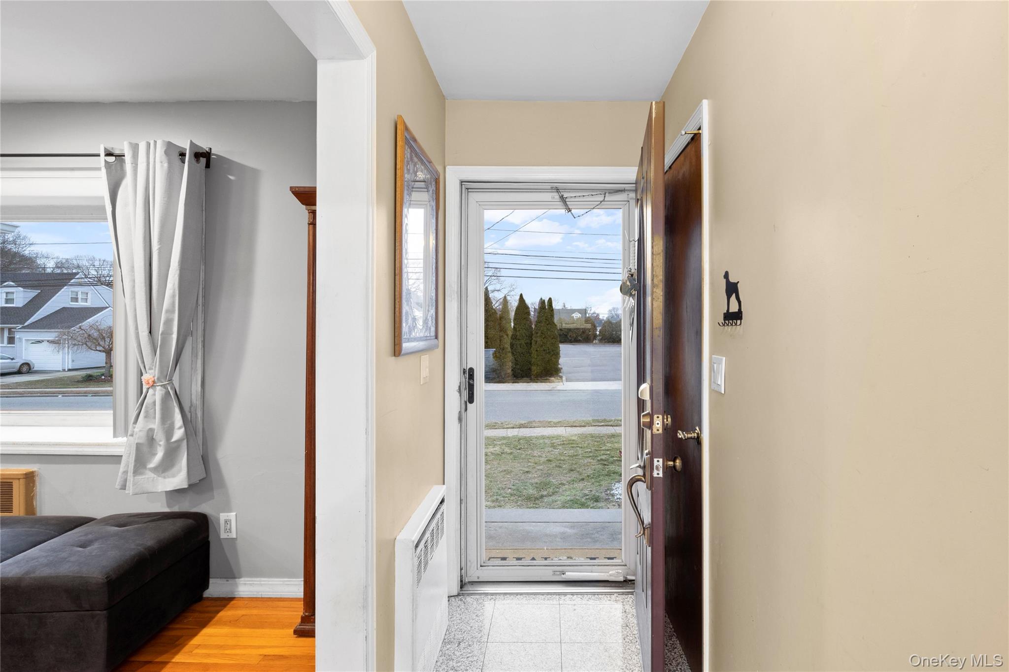 139 N Linden Street, Massapequa, NY 11758