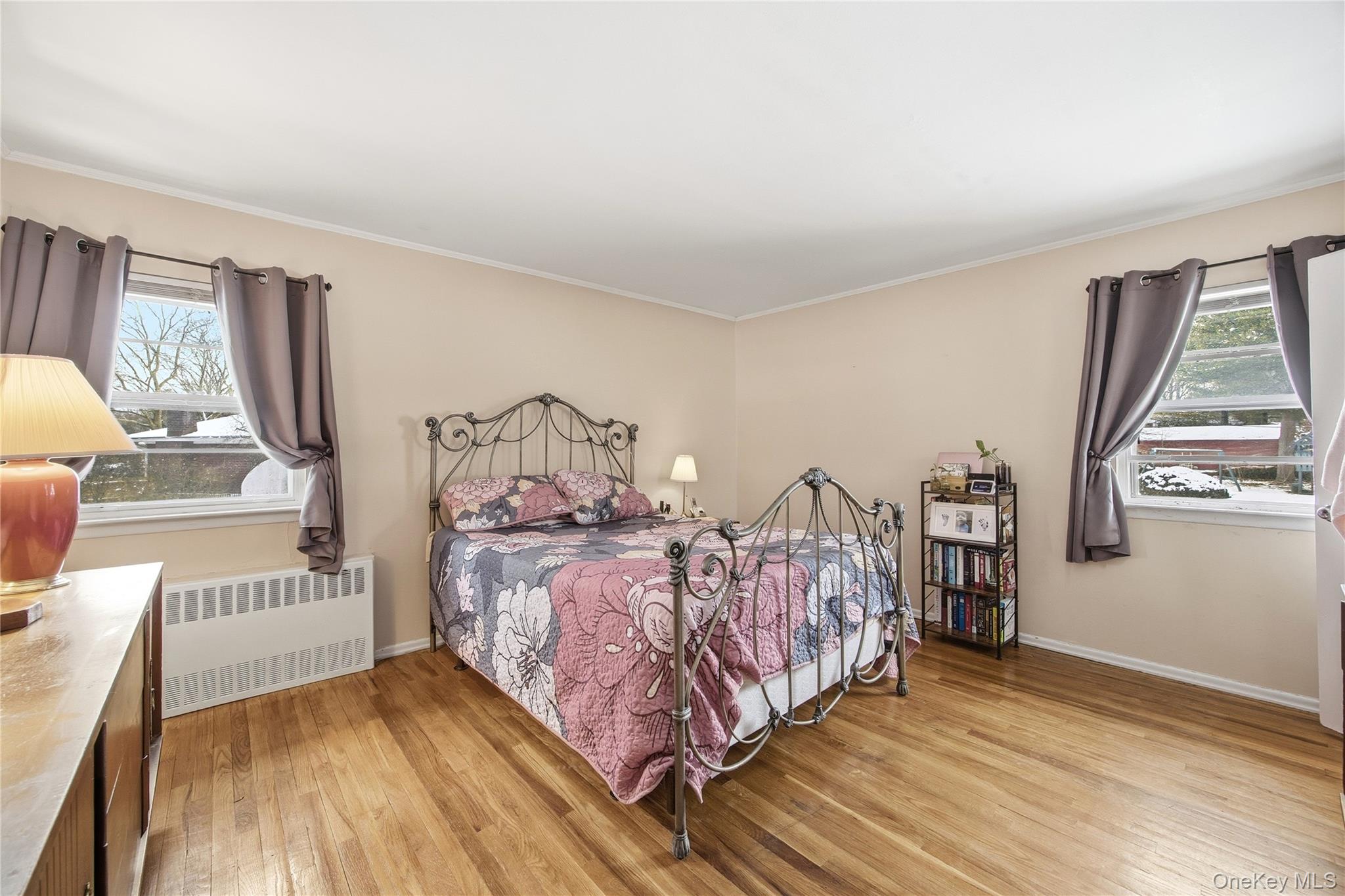 12 Viola Drive, Glen Cove, NY 11542