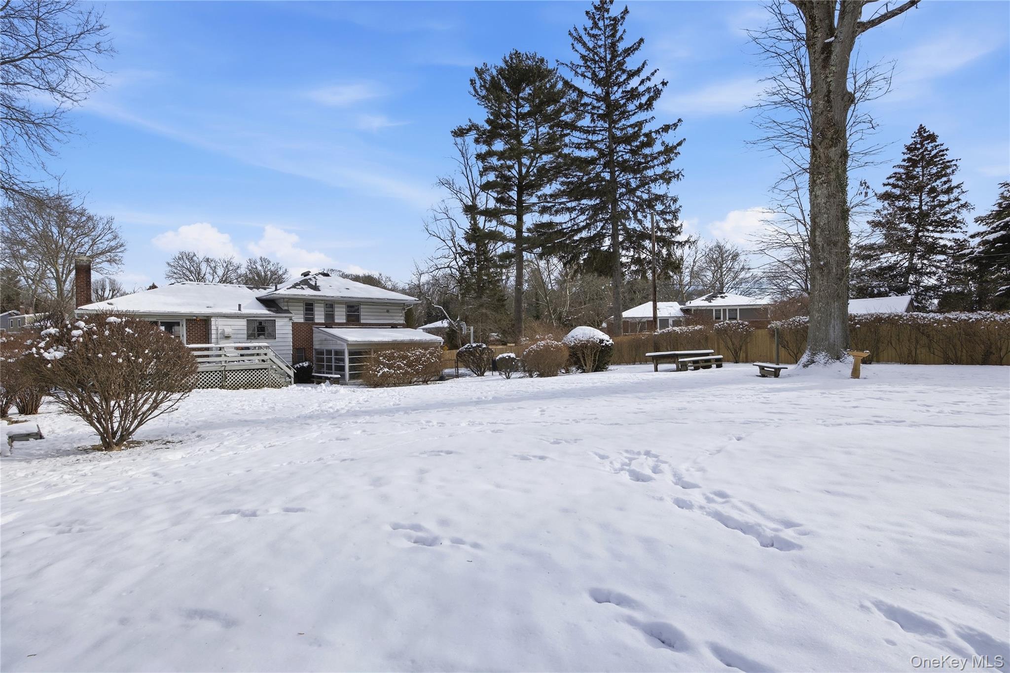 12 Viola Drive, Glen Cove, NY 11542