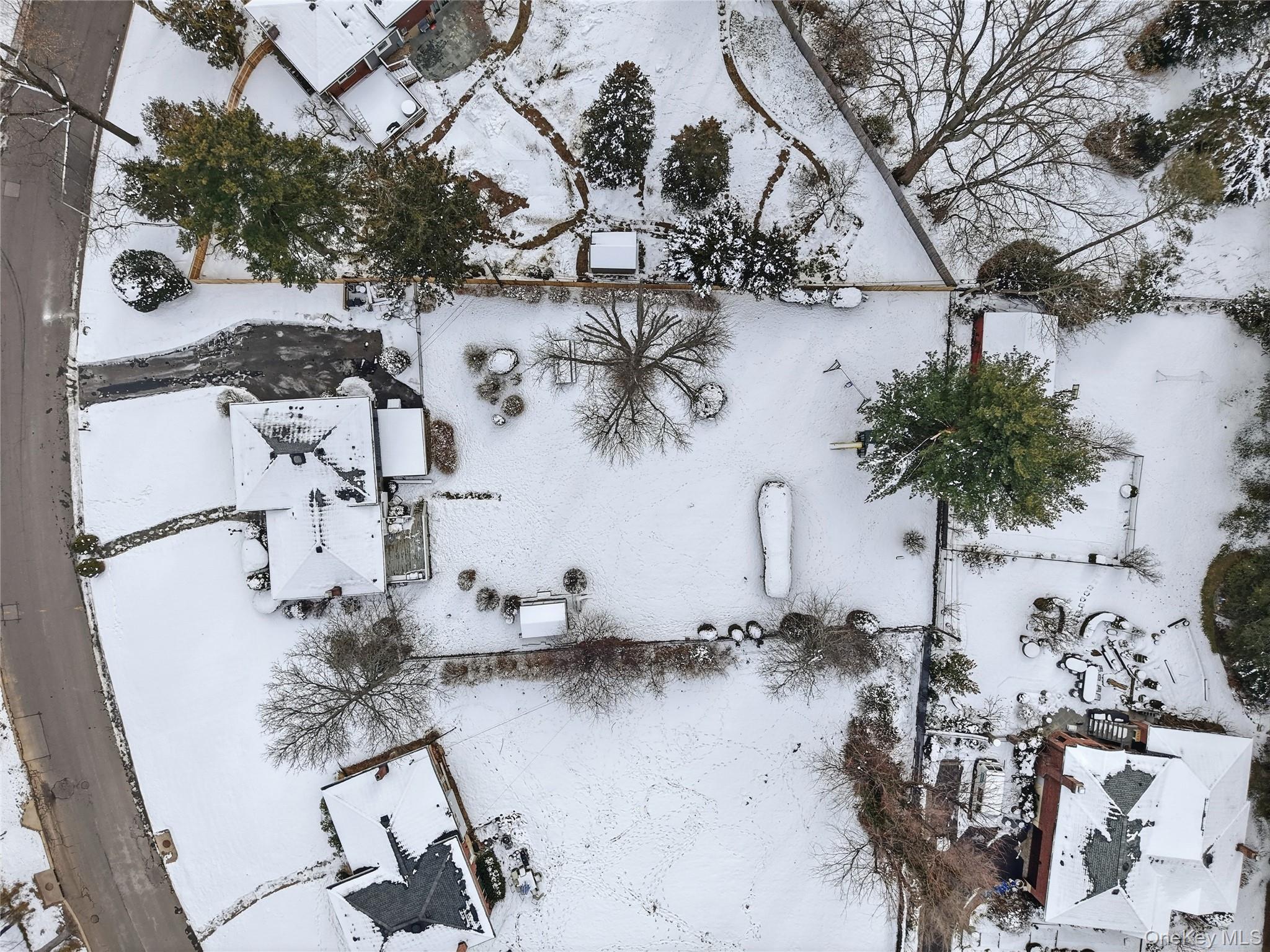 12 Viola Drive, Glen Cove, NY 11542