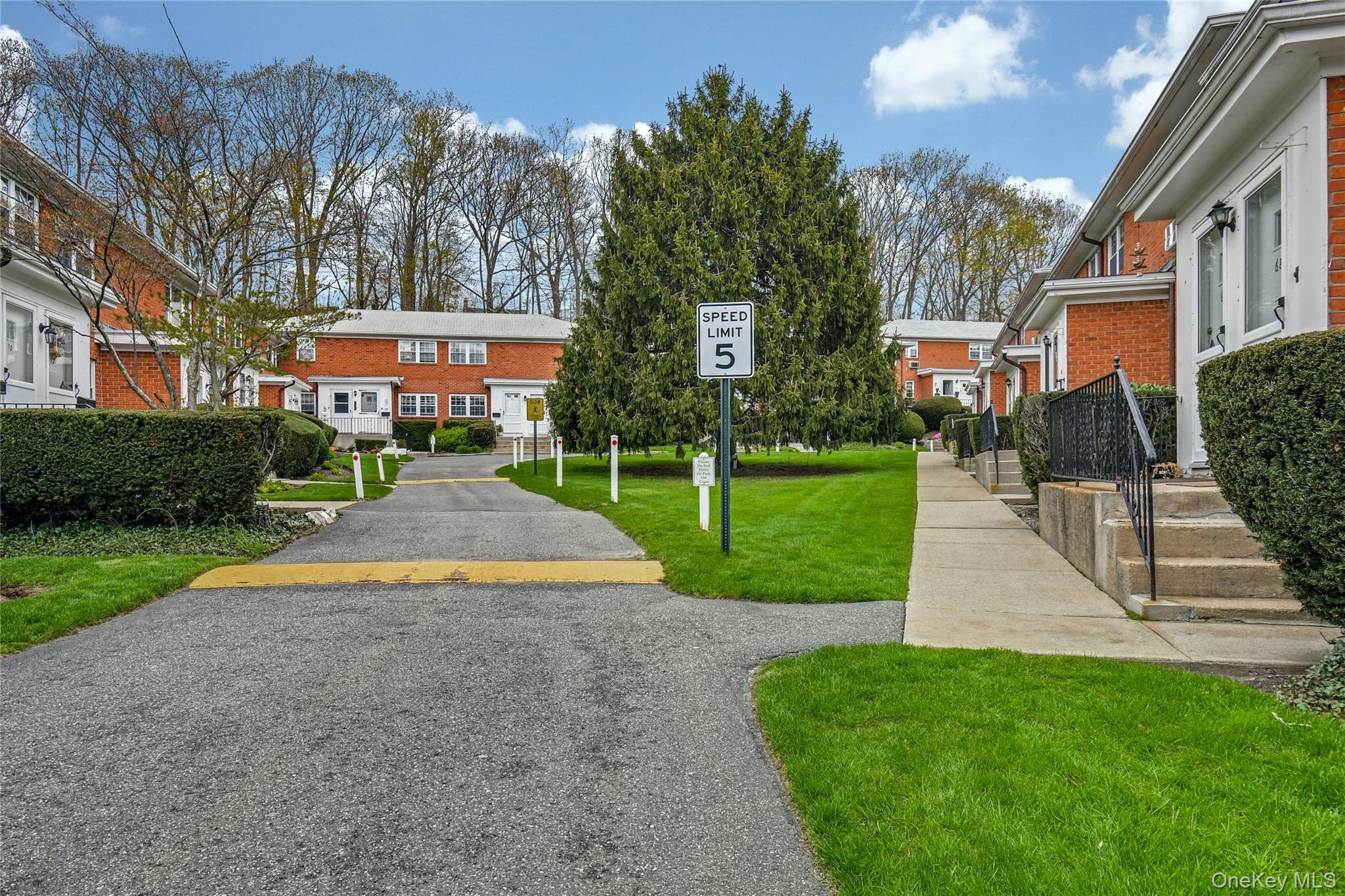 451 Main Street # 28, Northport, NY 11768