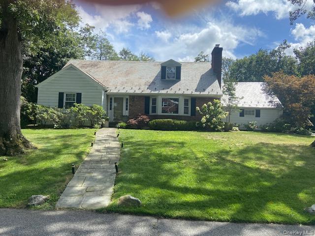 30 Glenwood Lane, East Hills, NY 11577