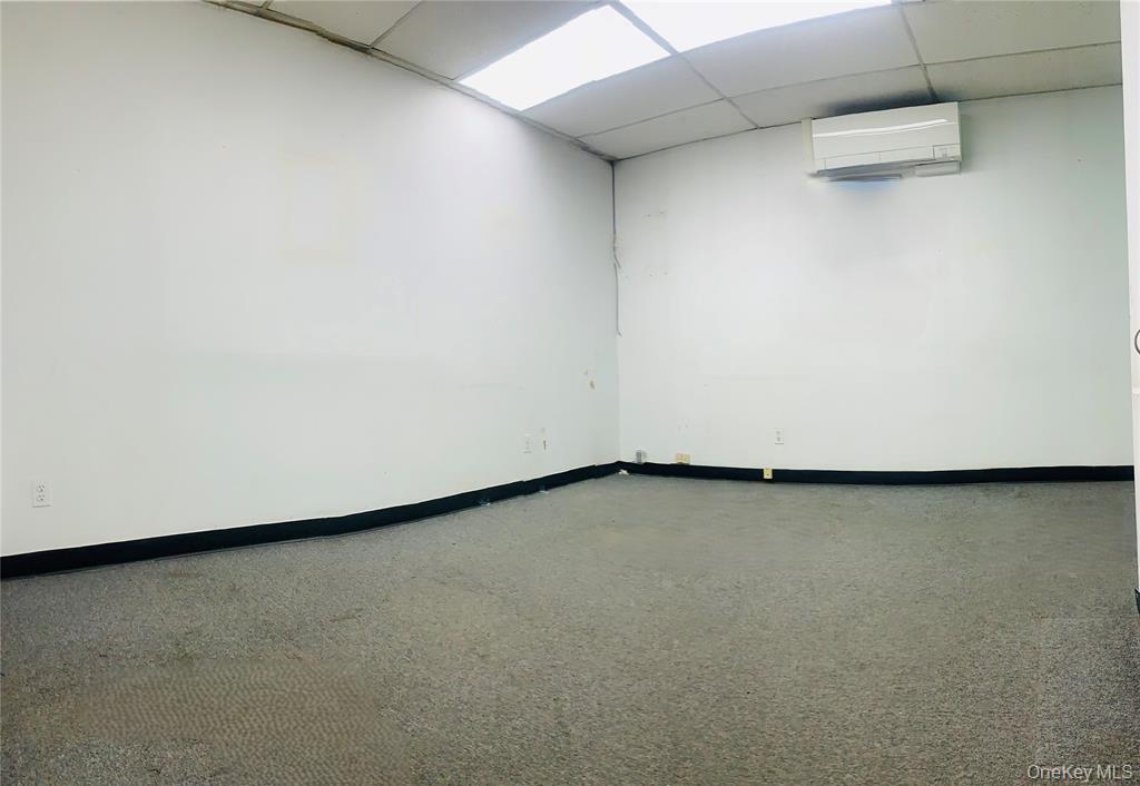 136-87 Roosevelt Avenue # 301, Flushing, NY 11354