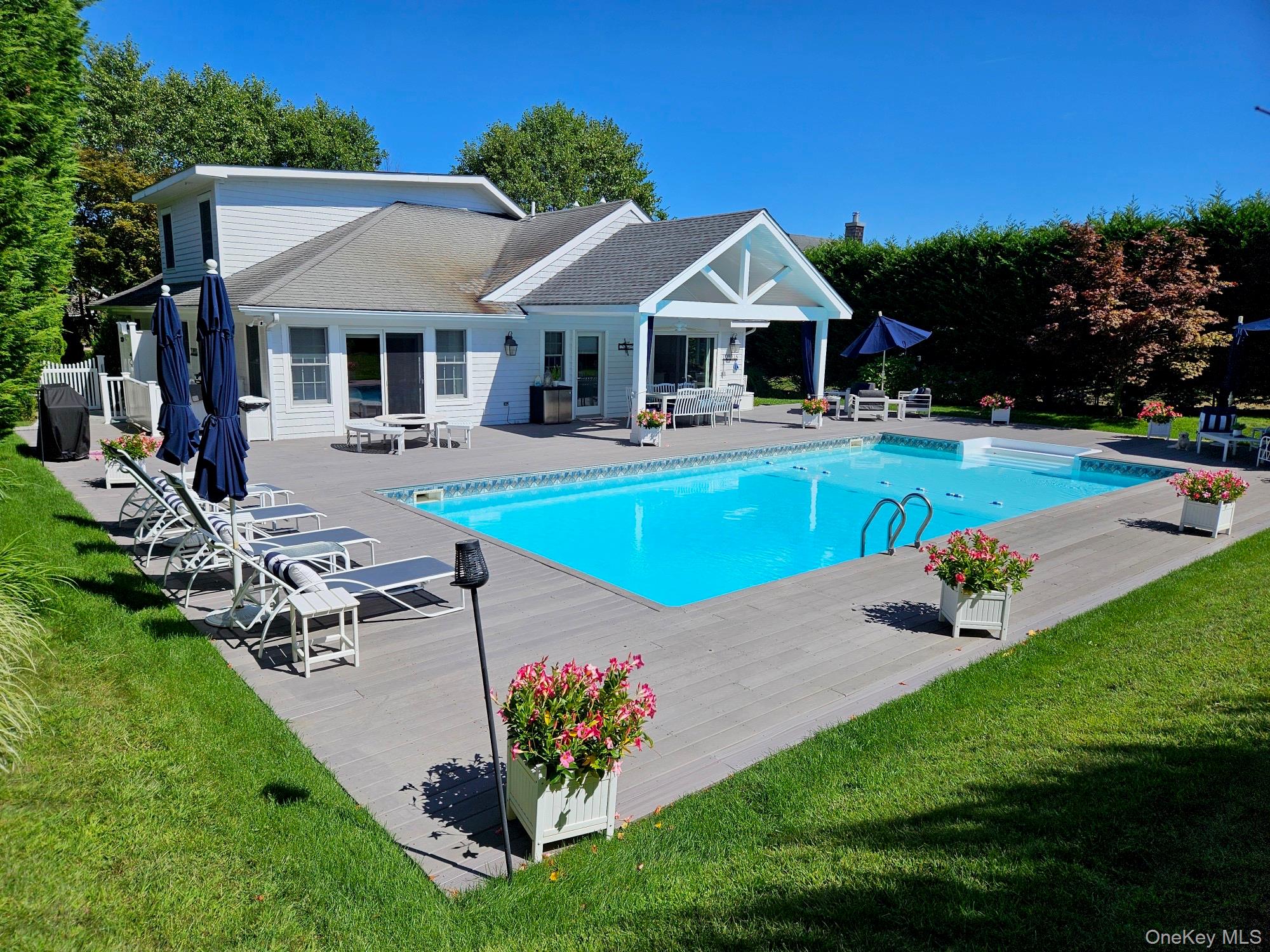 5 Juniper Lane, Southampton, NY 11968