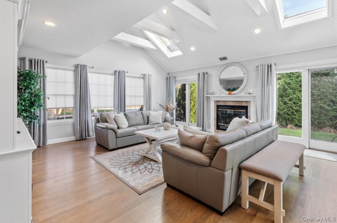 5 Juniper Lane, Southampton, NY 11968