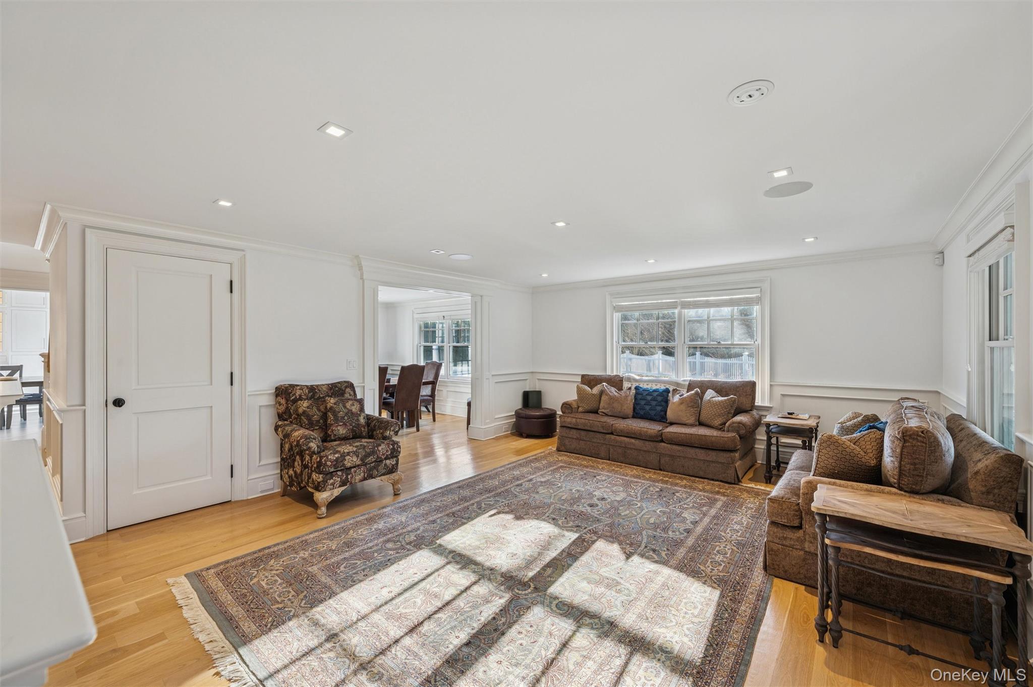 30 Club Lane, Remsenburg, NY 11960