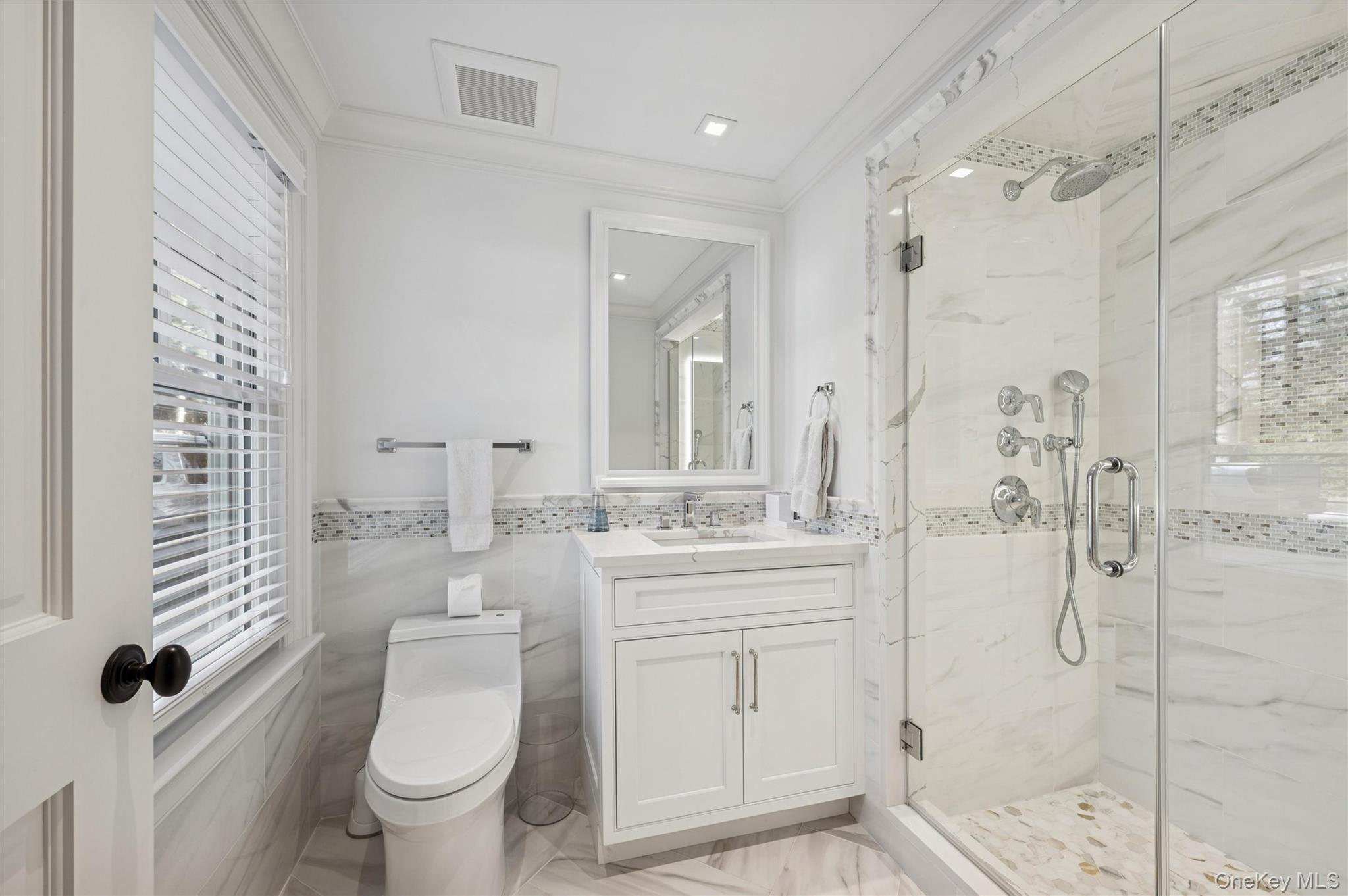 30 Club Lane, Remsenburg, NY 11960