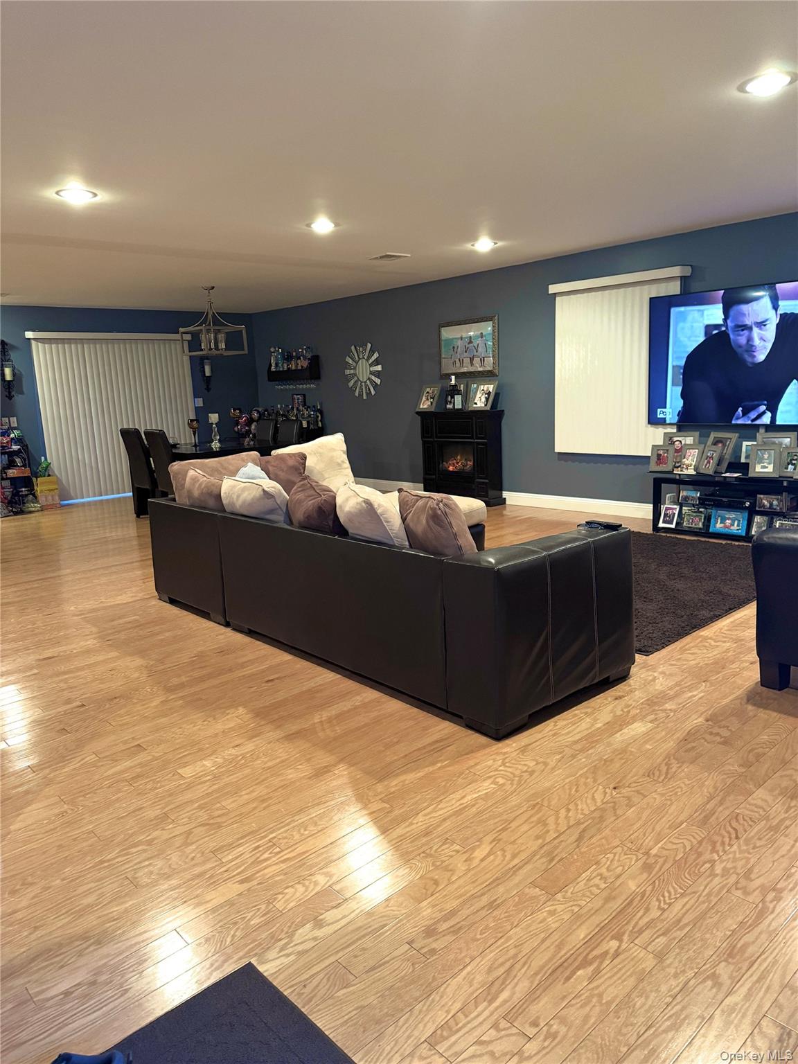 285 Daniel Street, Lindenhurst, NY 11757