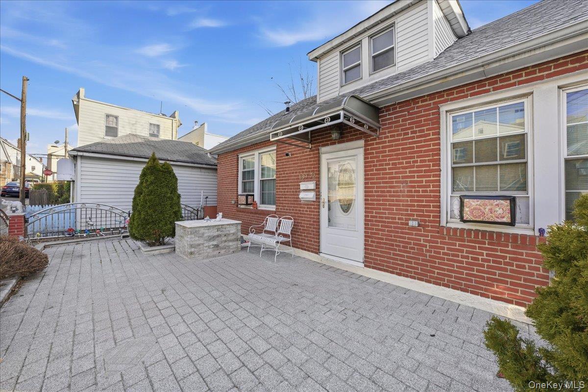 139-72 86th Road, Jamaica, NY 11435