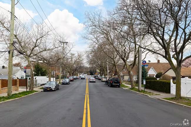 536 Throgs Neck Expressway, Bronx, NY 10465