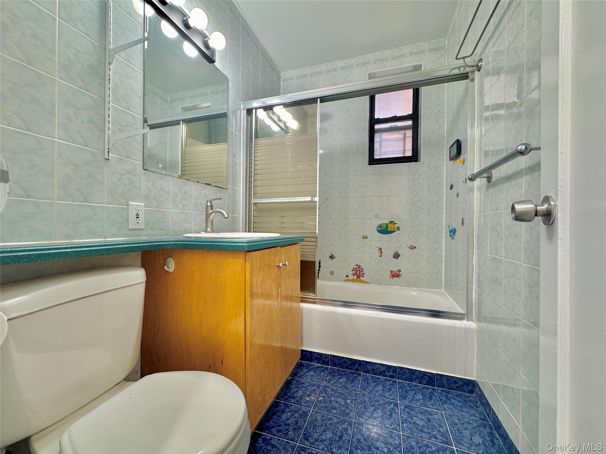 26-25 141st St # 3E, Flushing, NY 11354