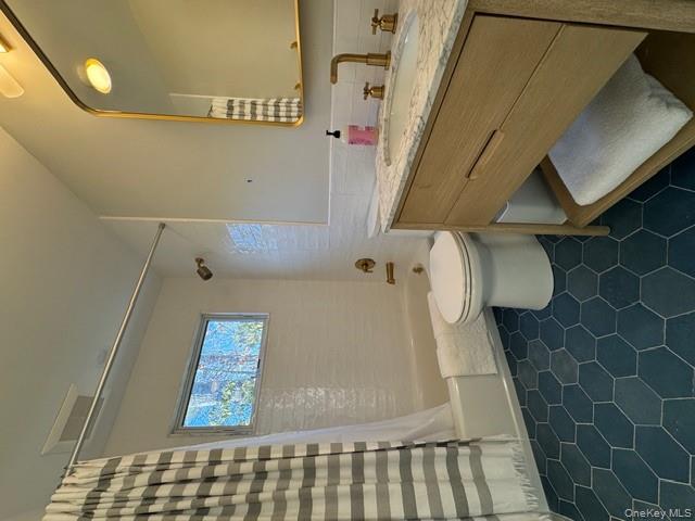 14 Park Circle, Quogue, NY 11959