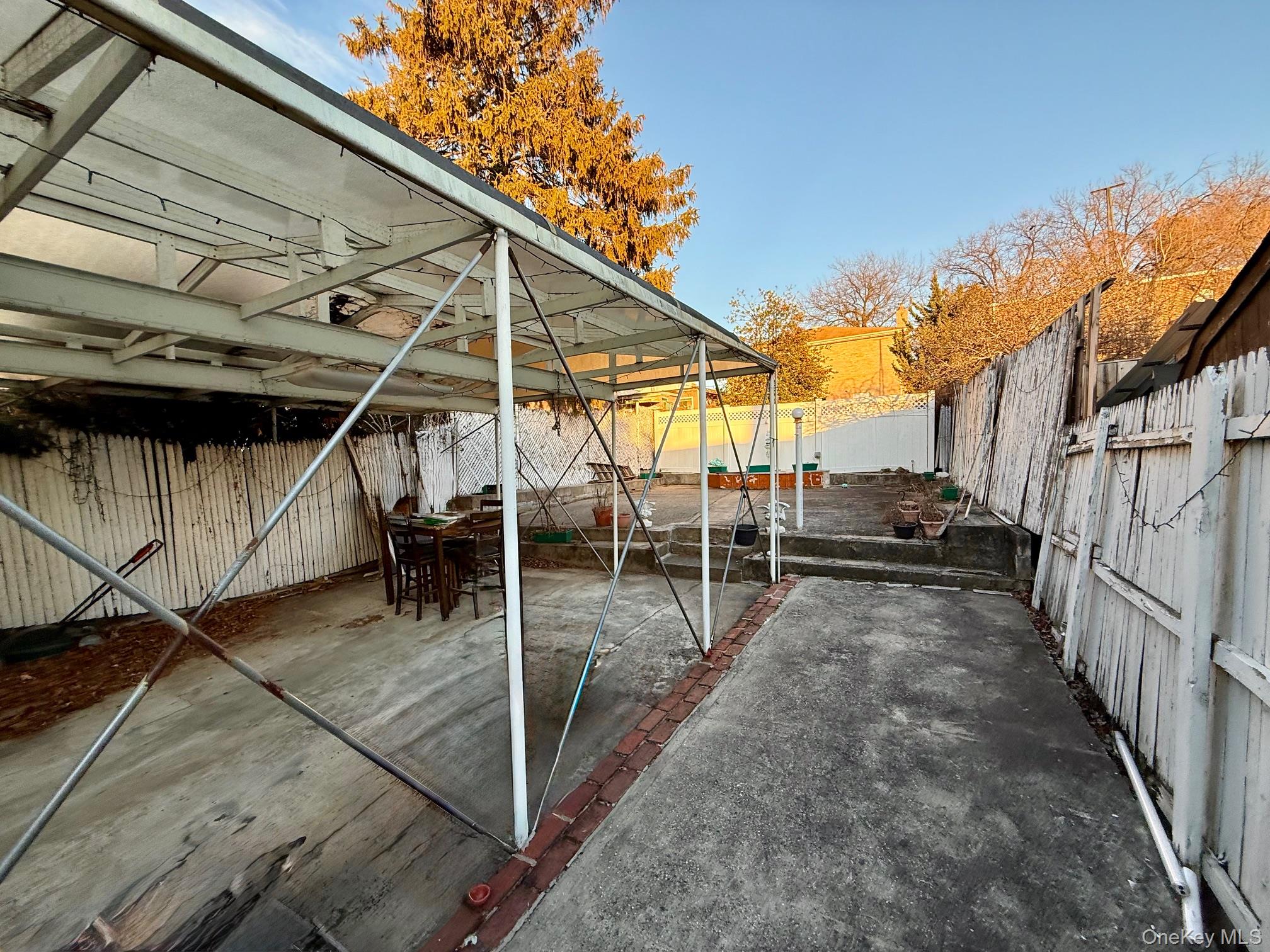 54-05 68th Street, Maspeth, NY 11378