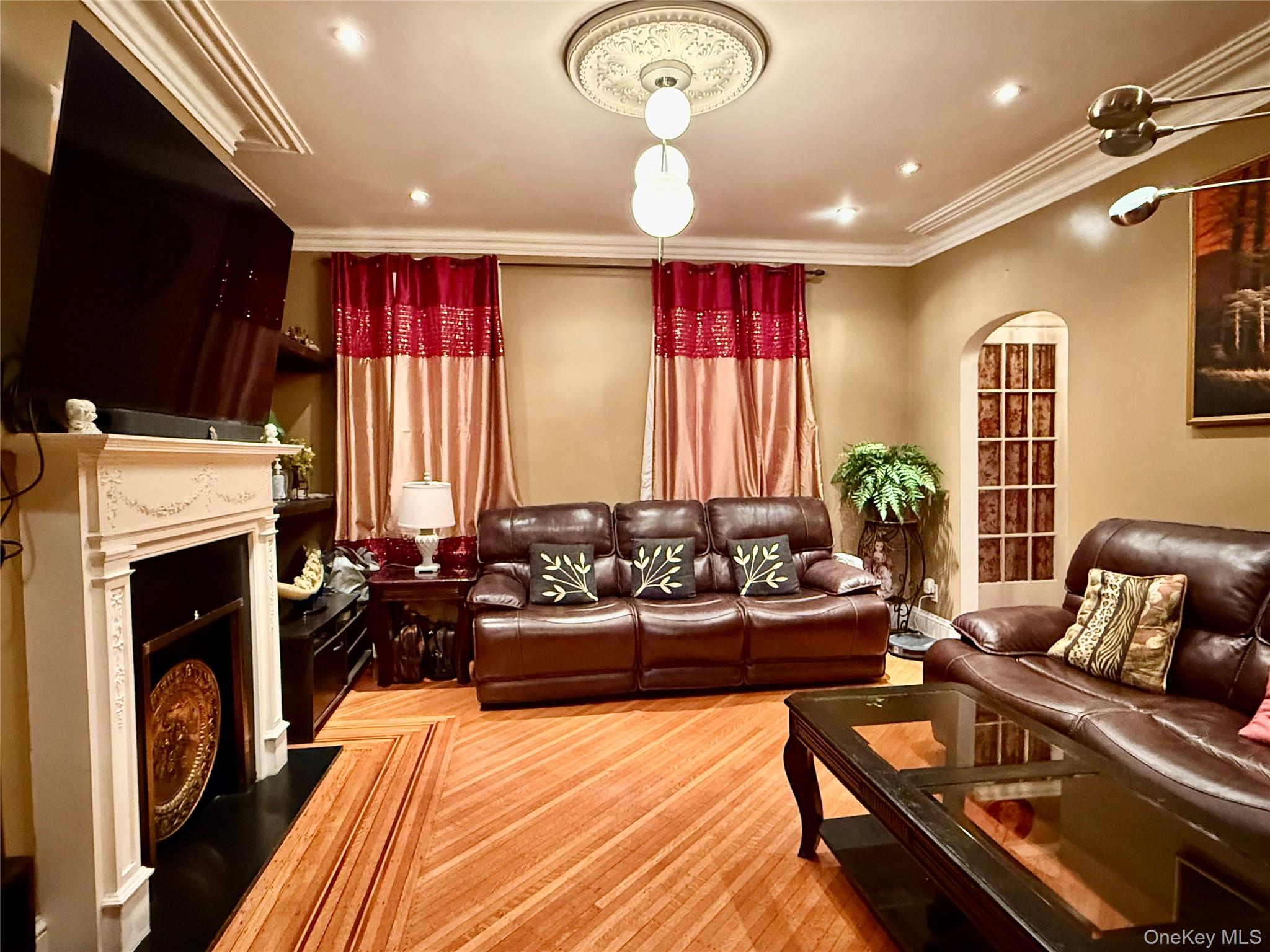 54-05 68th Street, Maspeth, NY 11378