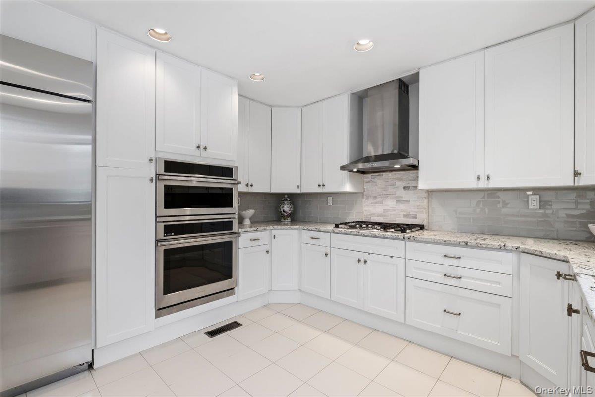 2 Brookridge Road, New Rochelle, NY 10804