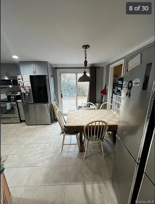 29 Pitchpine Place, Medford, NY 11763