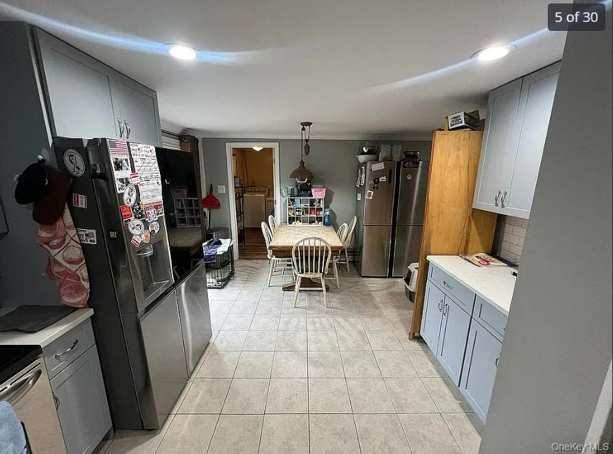 29 Pitchpine Place, Medford, NY 11763