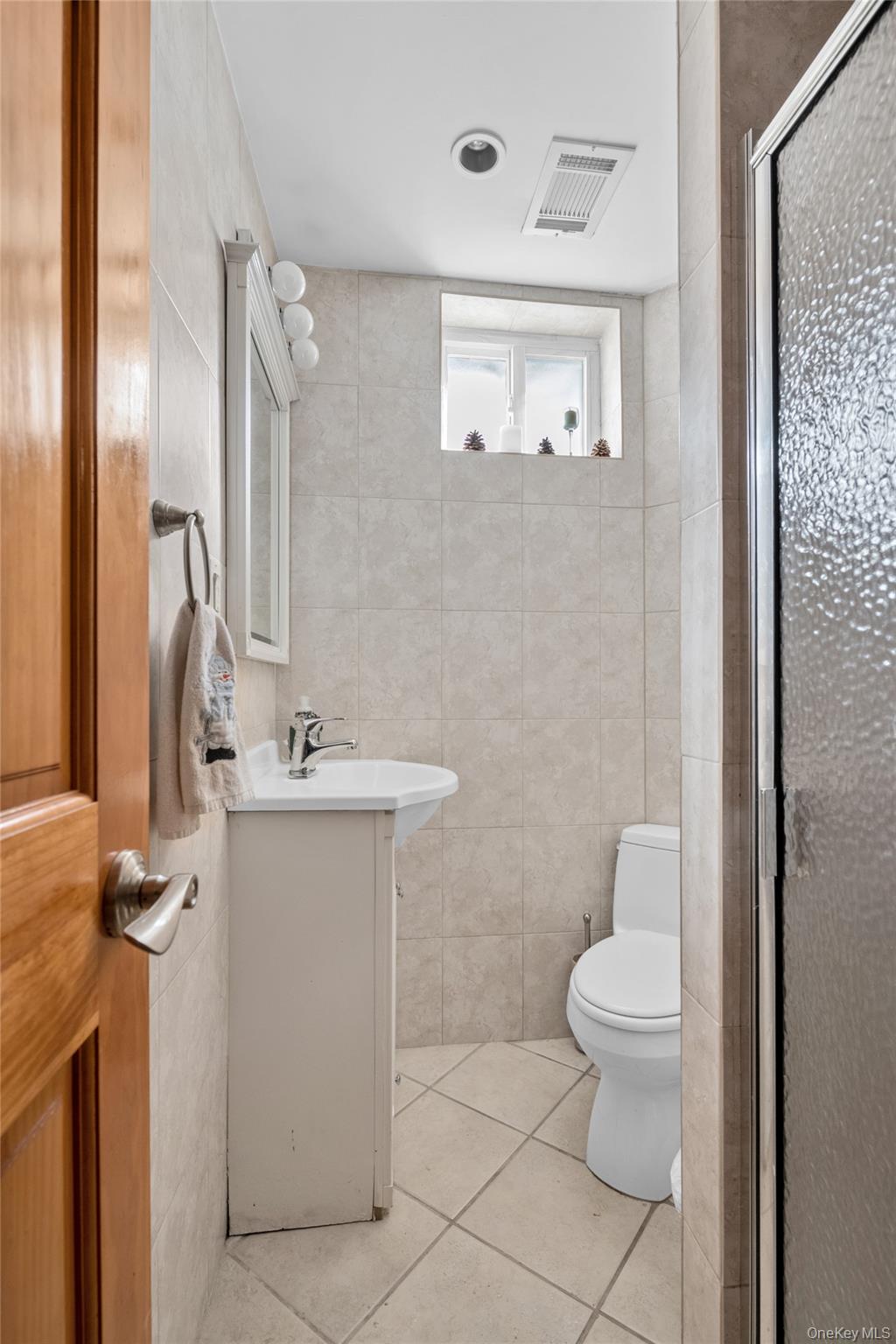 1550 Waters Edge Drive, Bayside, NY 11360