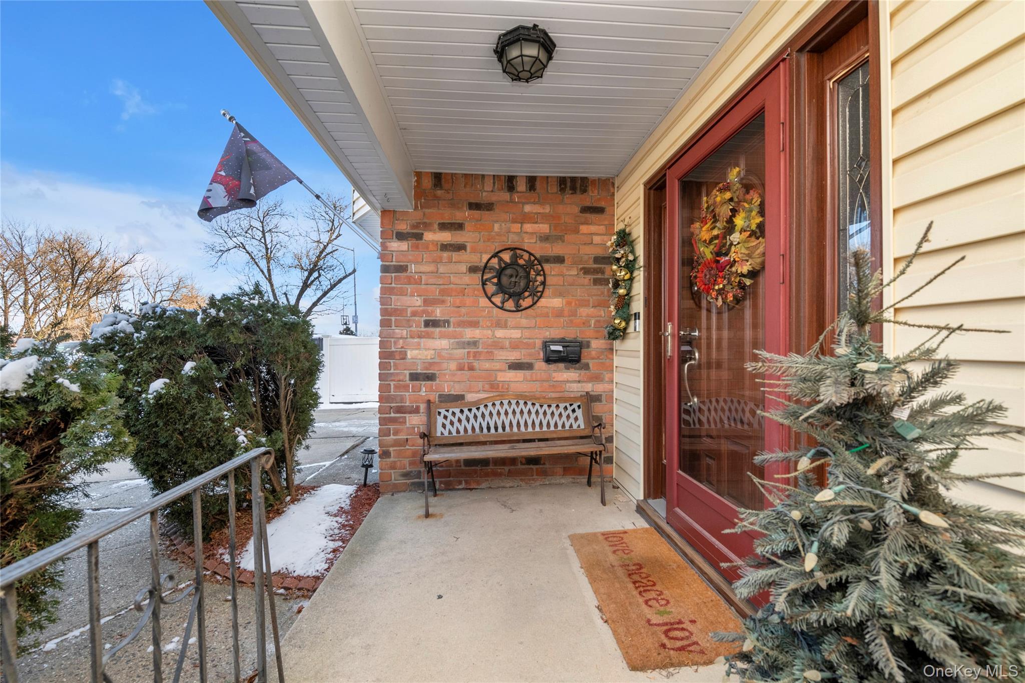 1550 Waters Edge Drive, Bayside, NY 11360