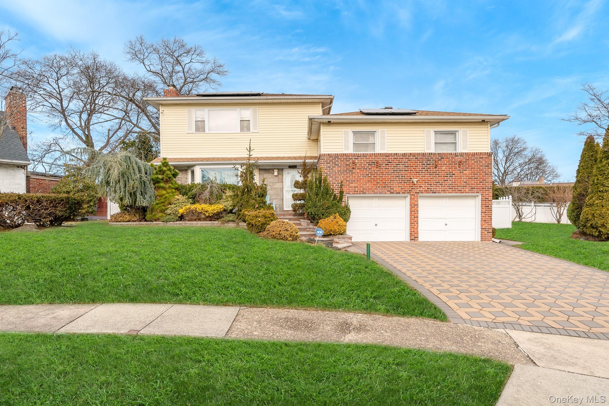 824 Lawrence Court, West Hempstead, NY 11552